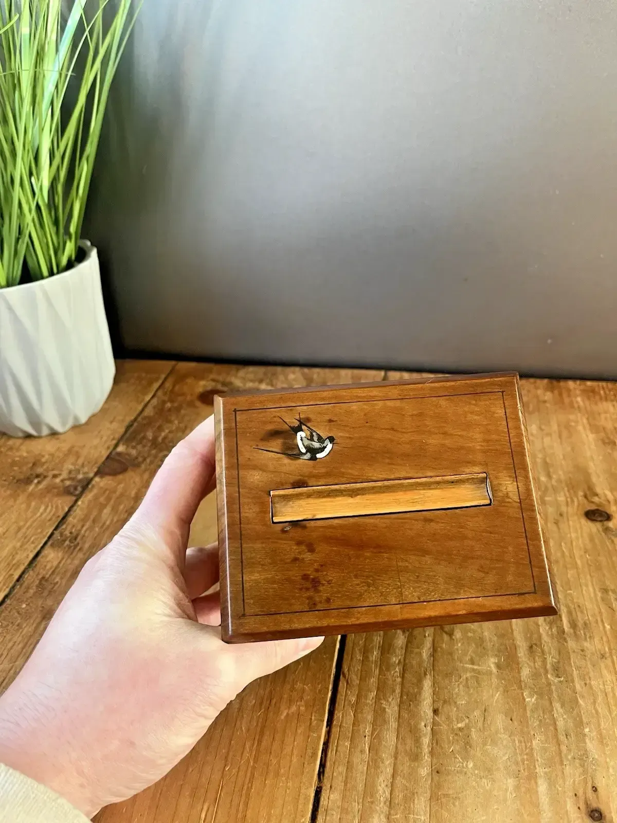 Antique Art Deco Wooden Painted Swallow Cigarette Holder Lift Dispenser Desk Box photo vinterior