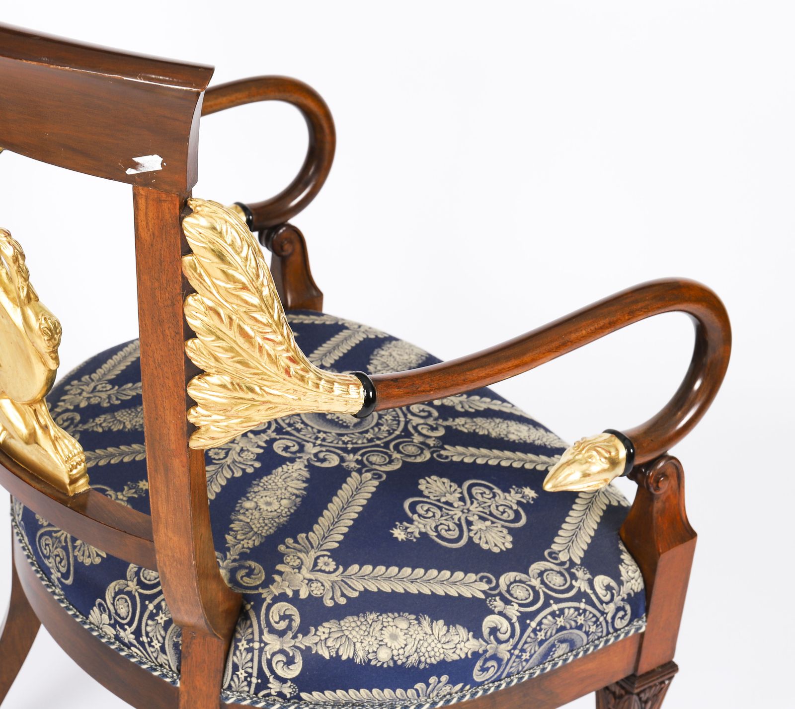 photo vinterior Exceptional Pair Italian Neoclassical Giltwood Armchairs Circa 1900