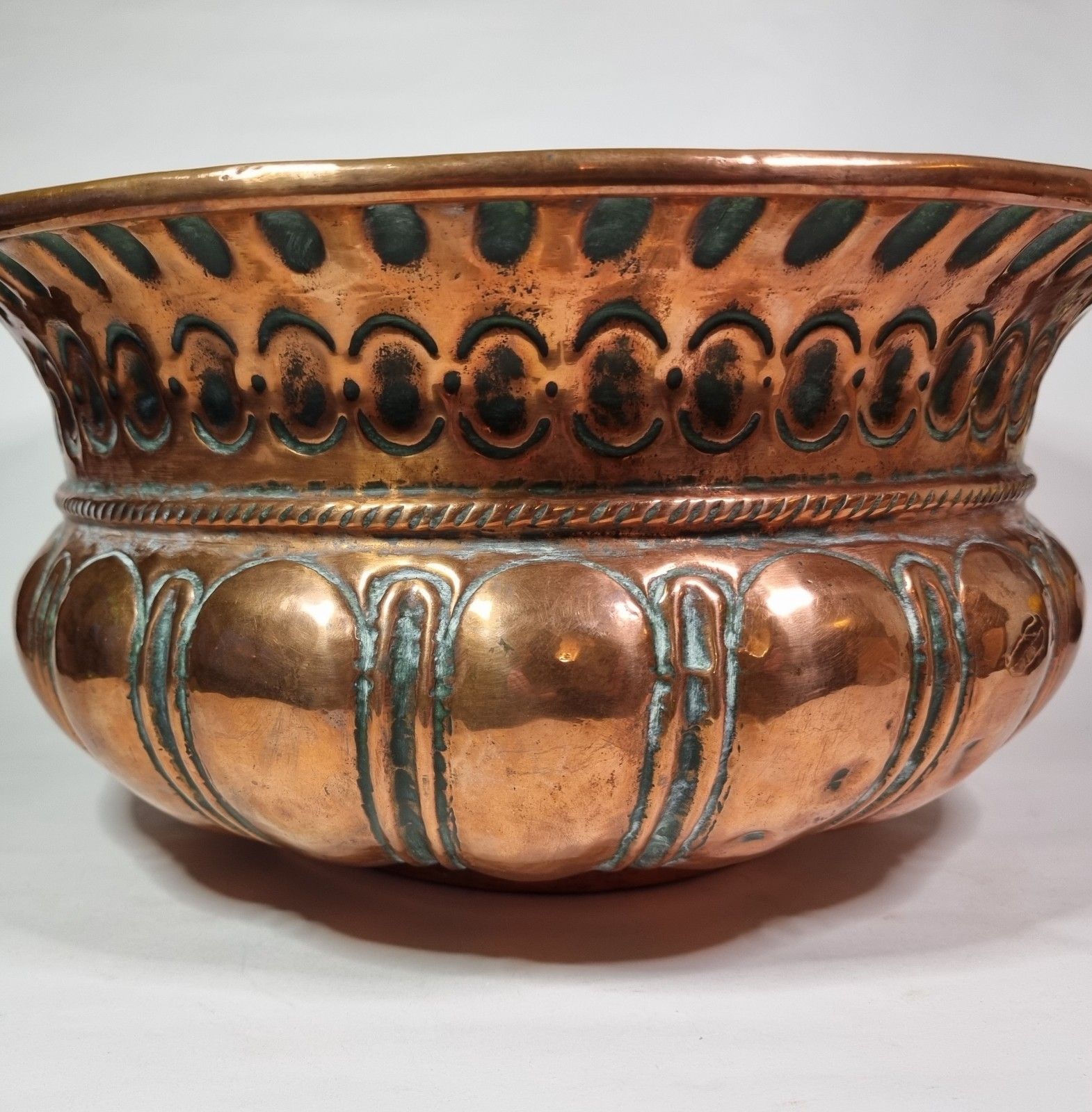 Antique Copper Planter  Jardinière Bowl Ornate Reppouse Gadrooned  Drainage Hole photo Garden Decor