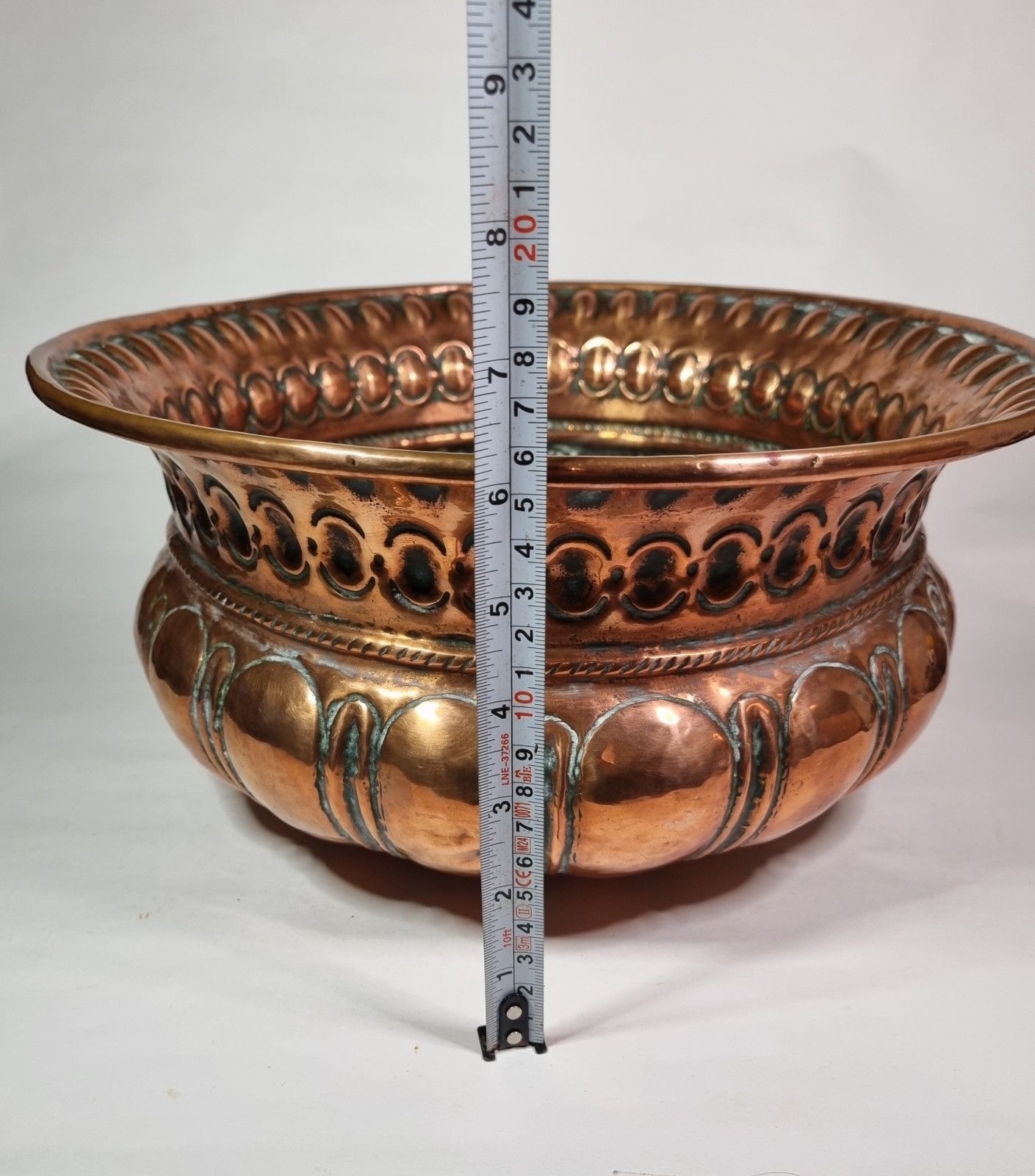 85.0 Antique Copper Planter  Jardinière Bowl Ornate Reppouse Gadrooned  Drainage Hole photo