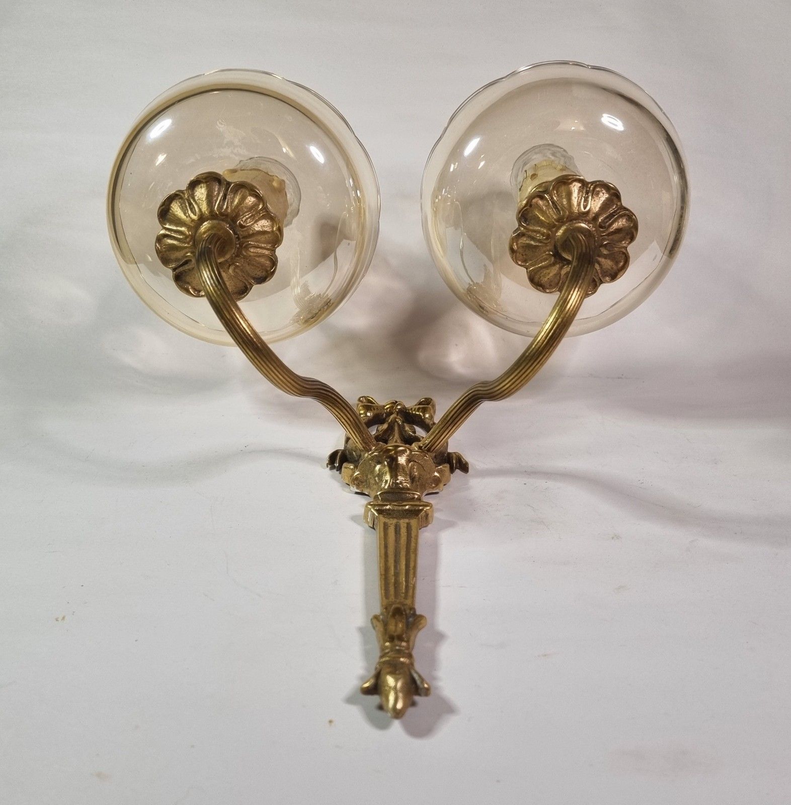 Vintage French Rococo Style Sconce Wall Light & Glass Shades Gilt Metal Bow photo 70.0