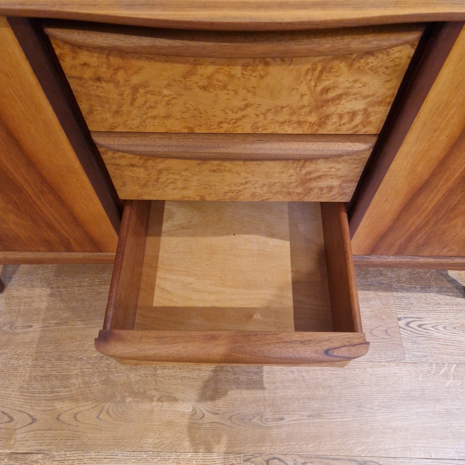 photo furniture McIntosh Teak Sideboard – Mid Century 1960s – Fully Restored – Burr Drawers