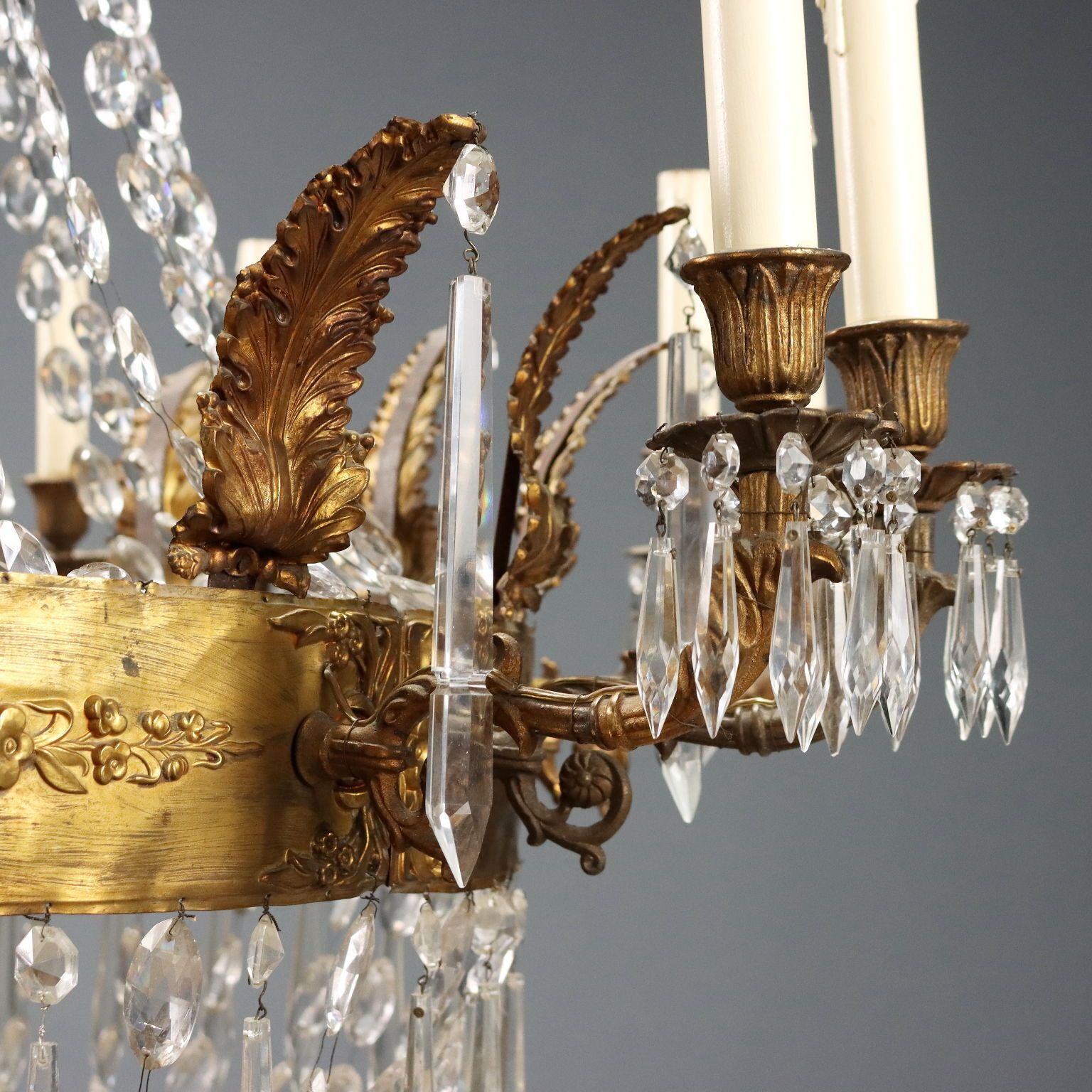 photo furniture Antique Balloon Shaped Chandelier Gilded Metal Glass XIX Century