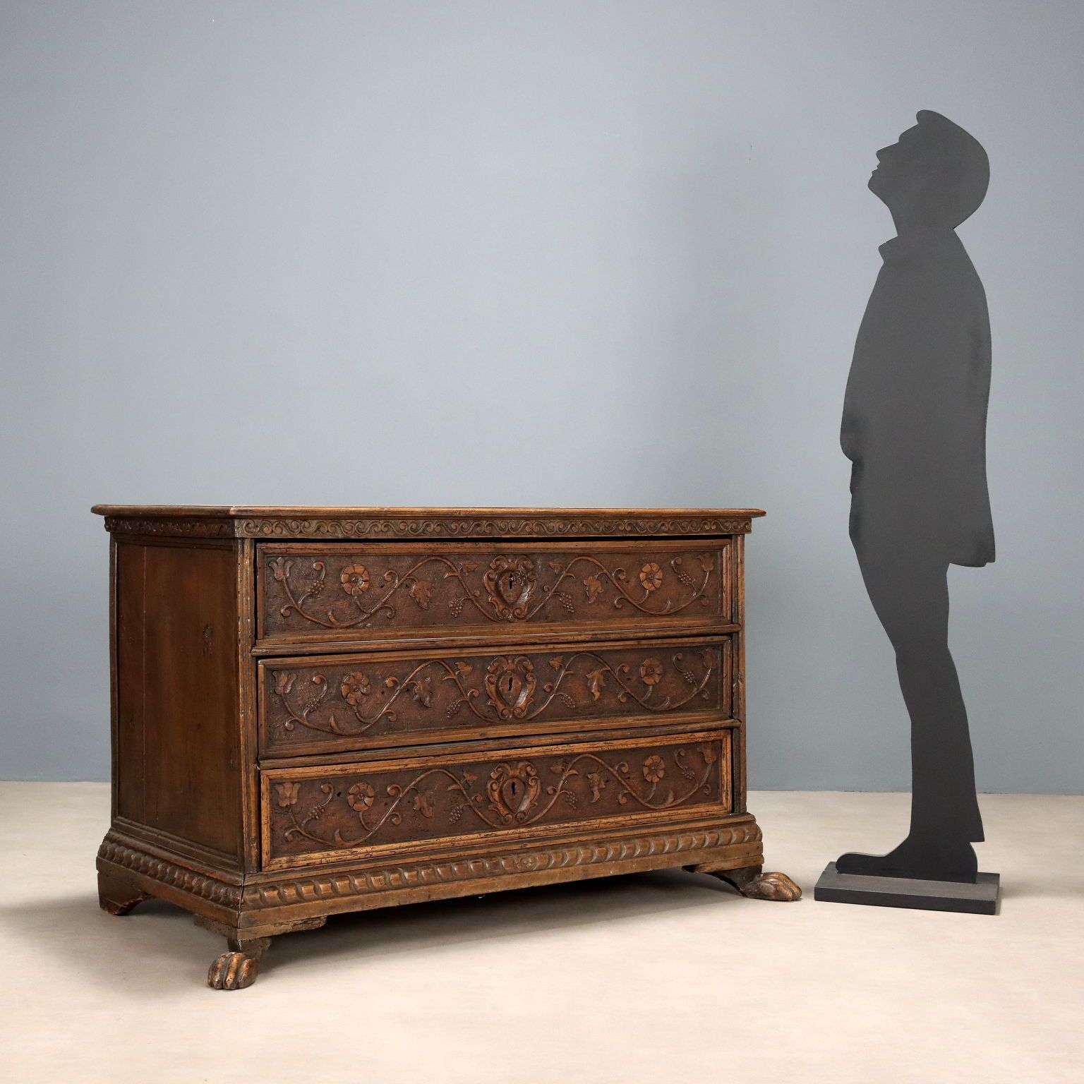 Chest Of Drawers Baroque Carved Walnut XVIII Century photo furniture