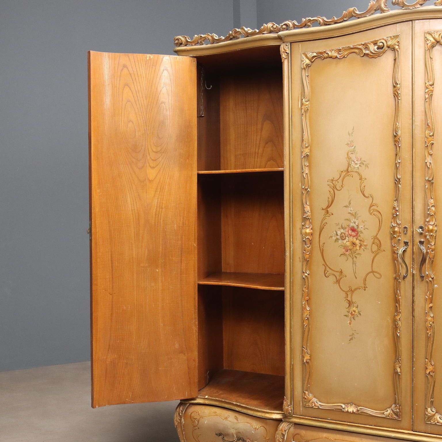 Wardrobe Baroque Style Wood Italy XX Century photo 850.0