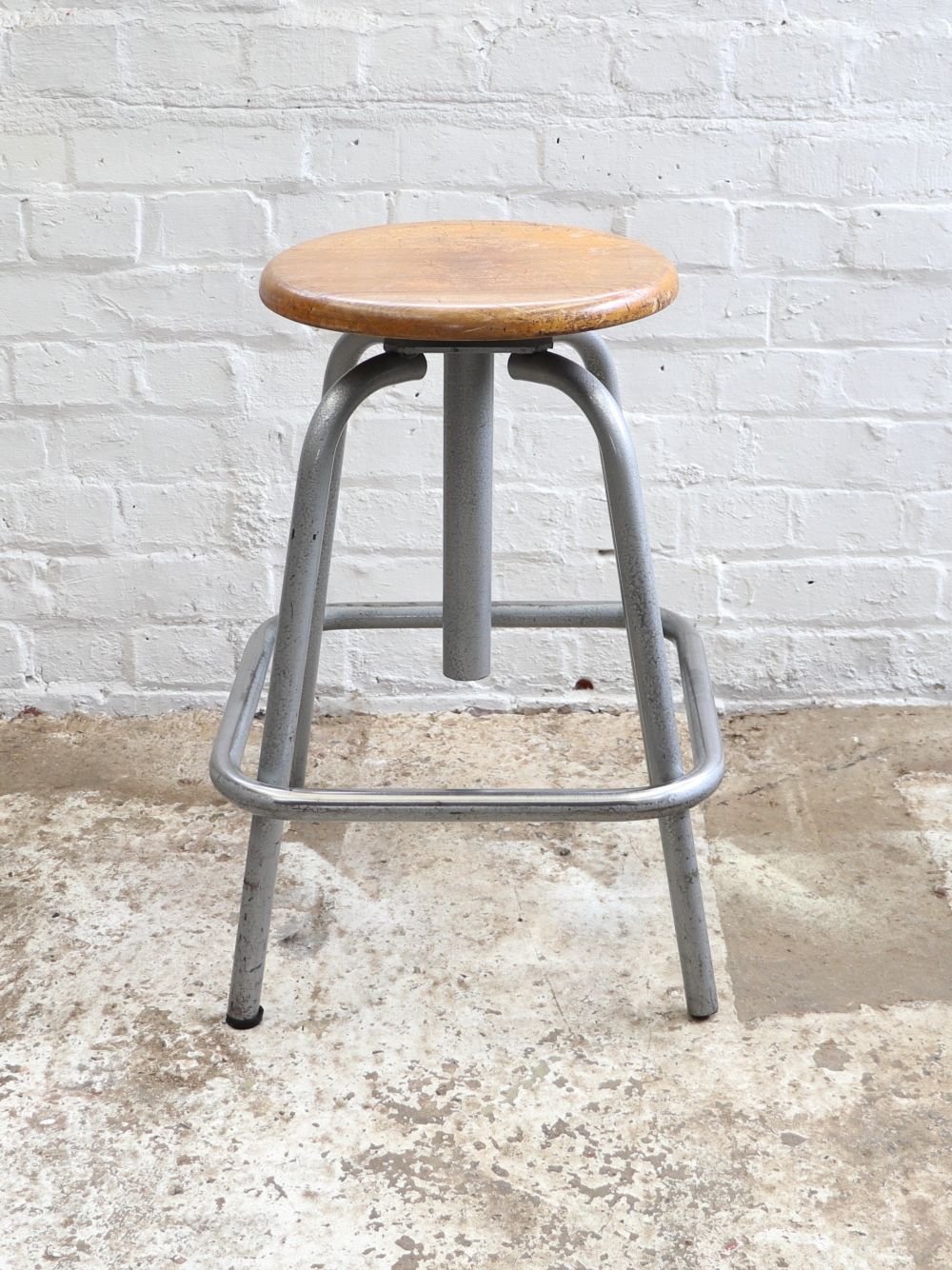 Lovely French L.Sautereau Industrial Swivel Stool photo 225.0