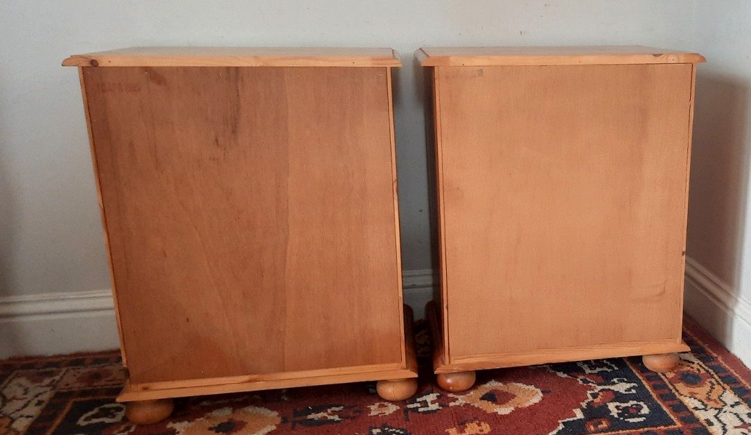 photo furniture Vintage Pair Of Late 20th C. Pine Bedside Drawers