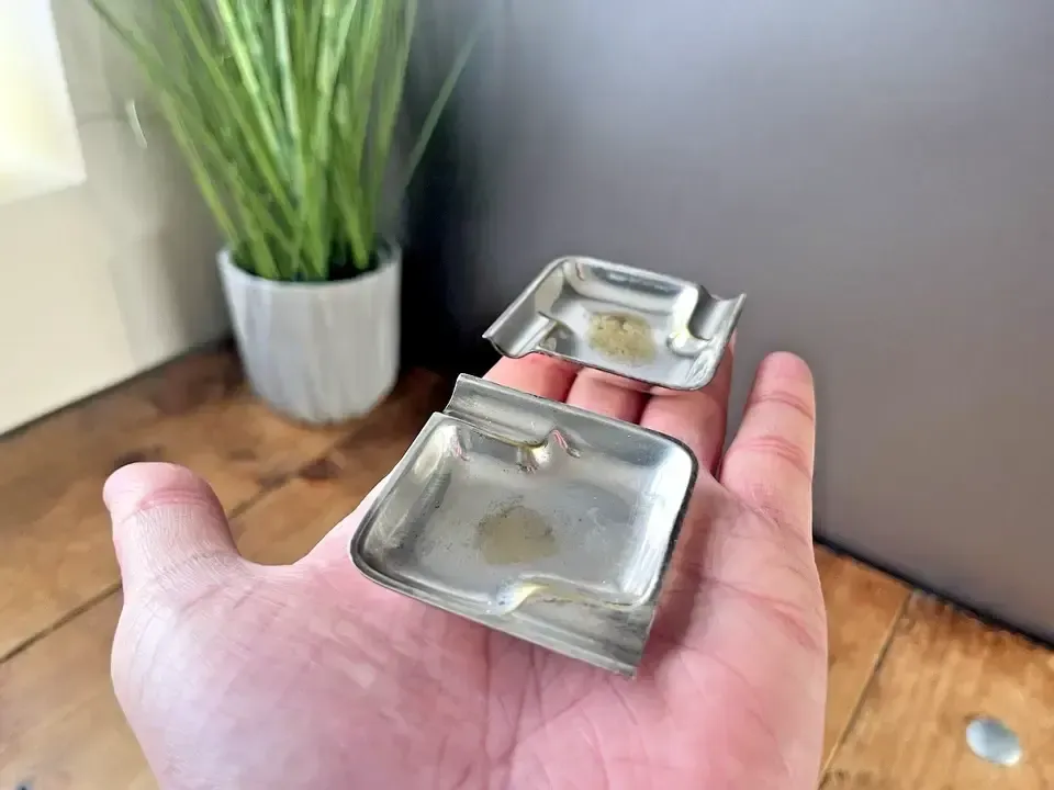 photo vinterior Pair Of 2 Small Wmf Cromargan Art Deco Geometric Bauhaus Style Desk Bar Ashtrays