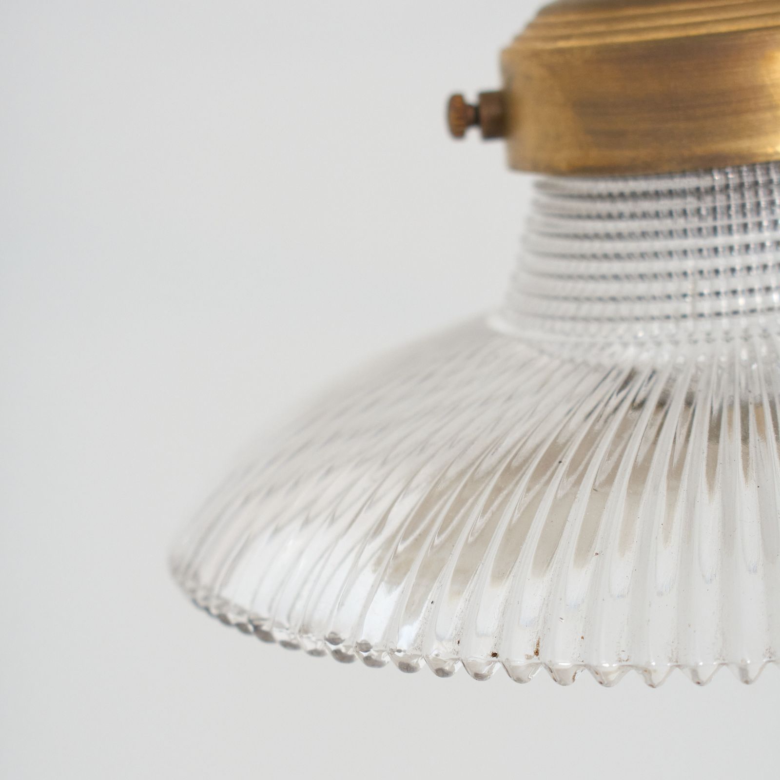 Antique Reclaimed Glass Holophane Wall Light – I photo vintage