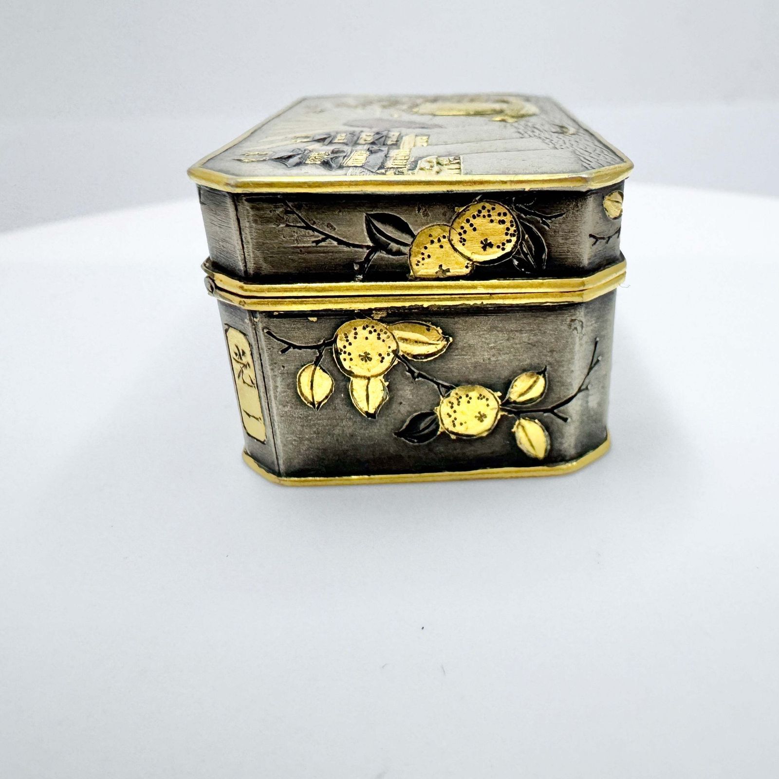Japan Meiji Era Early 1900s. Antique Mixed Metal Pill Trinket Box. Signed. photo for sale