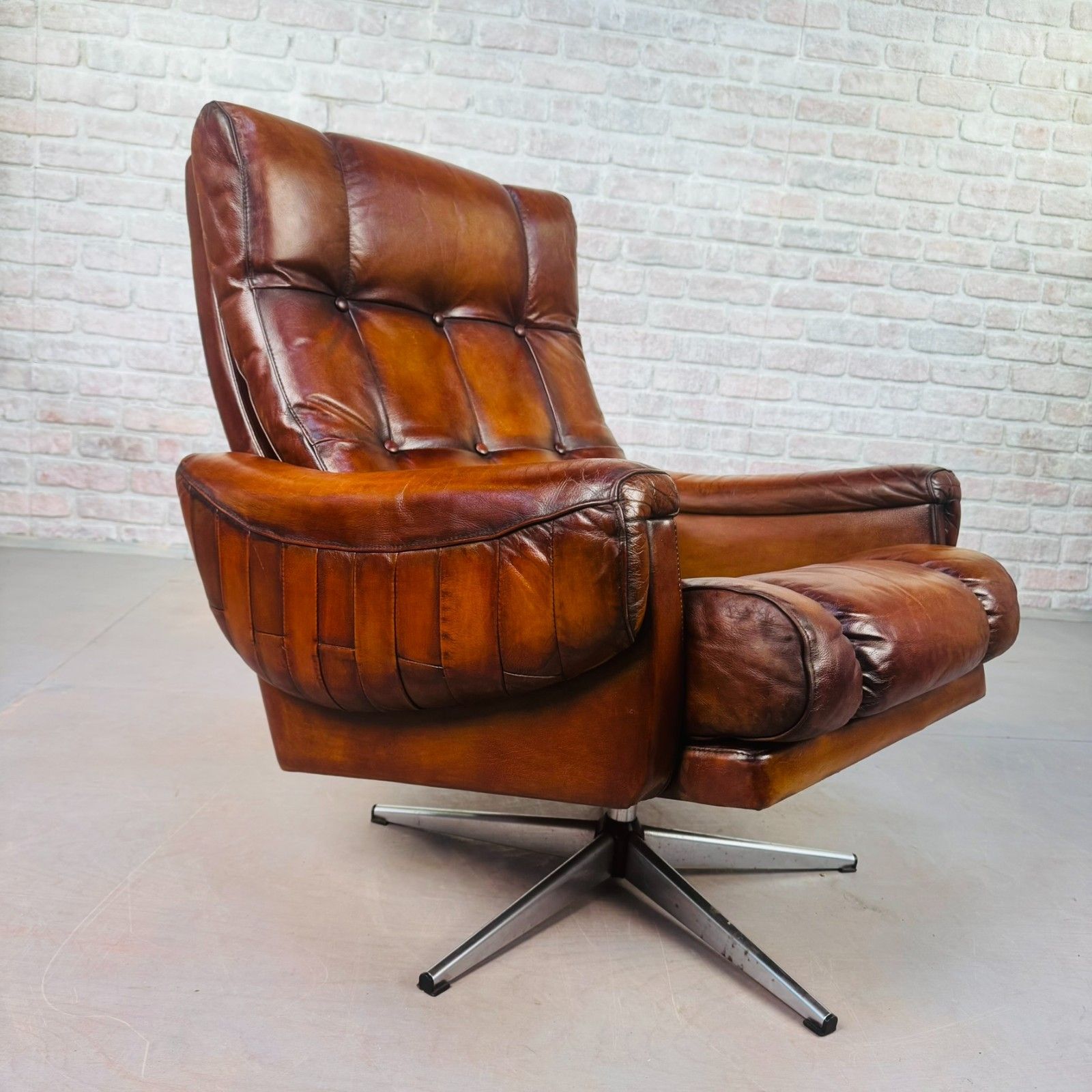 Mid Century Danish Leather Swivel Armchair – Hand Dyed Tan Colour photo buy