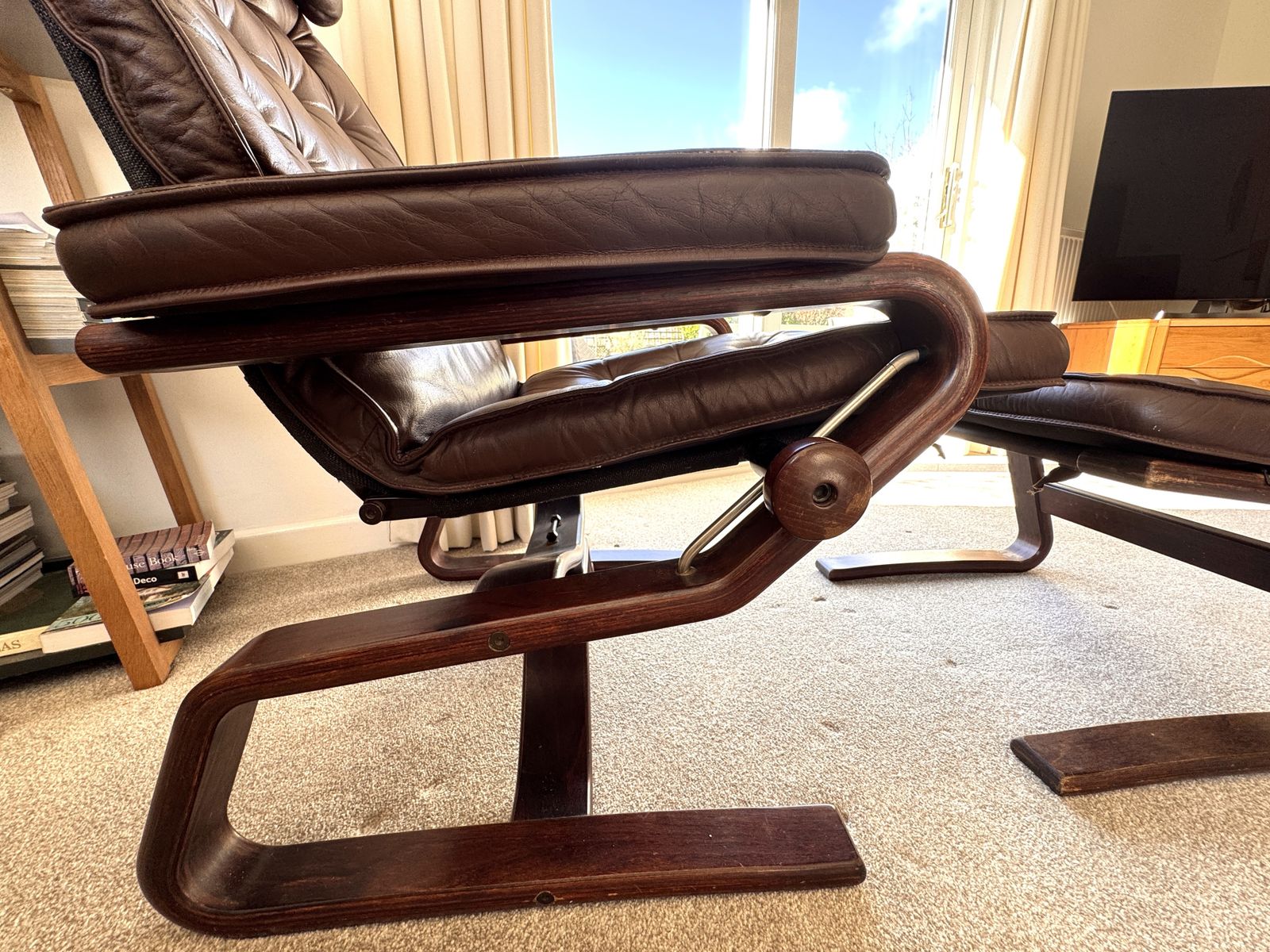 Vintage Ekornes Recliner And Ottoman, In Westnofa Style photo vinterior