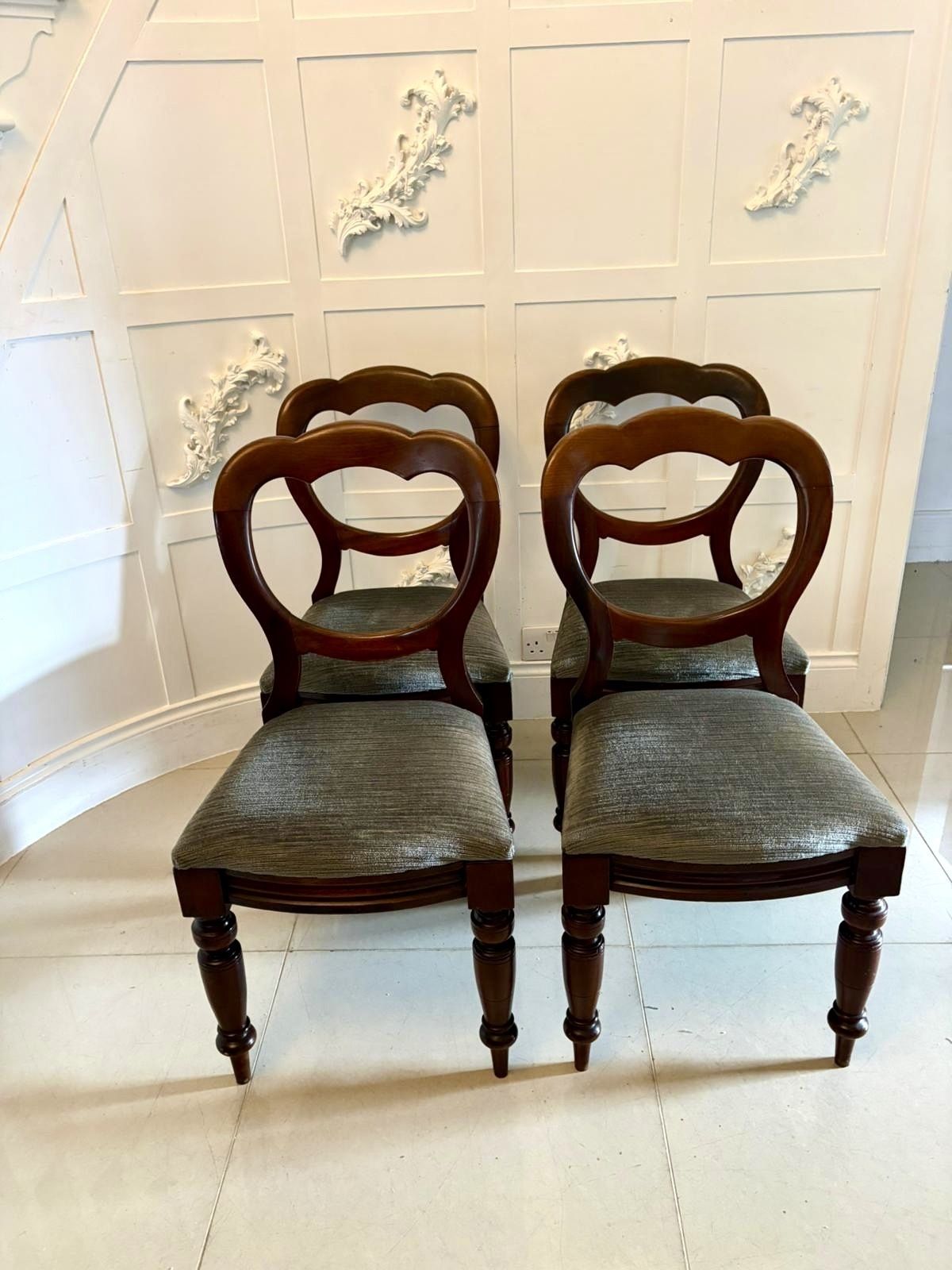 Antique Mahogany Balloon Back Dining Chairs – Set Of Four