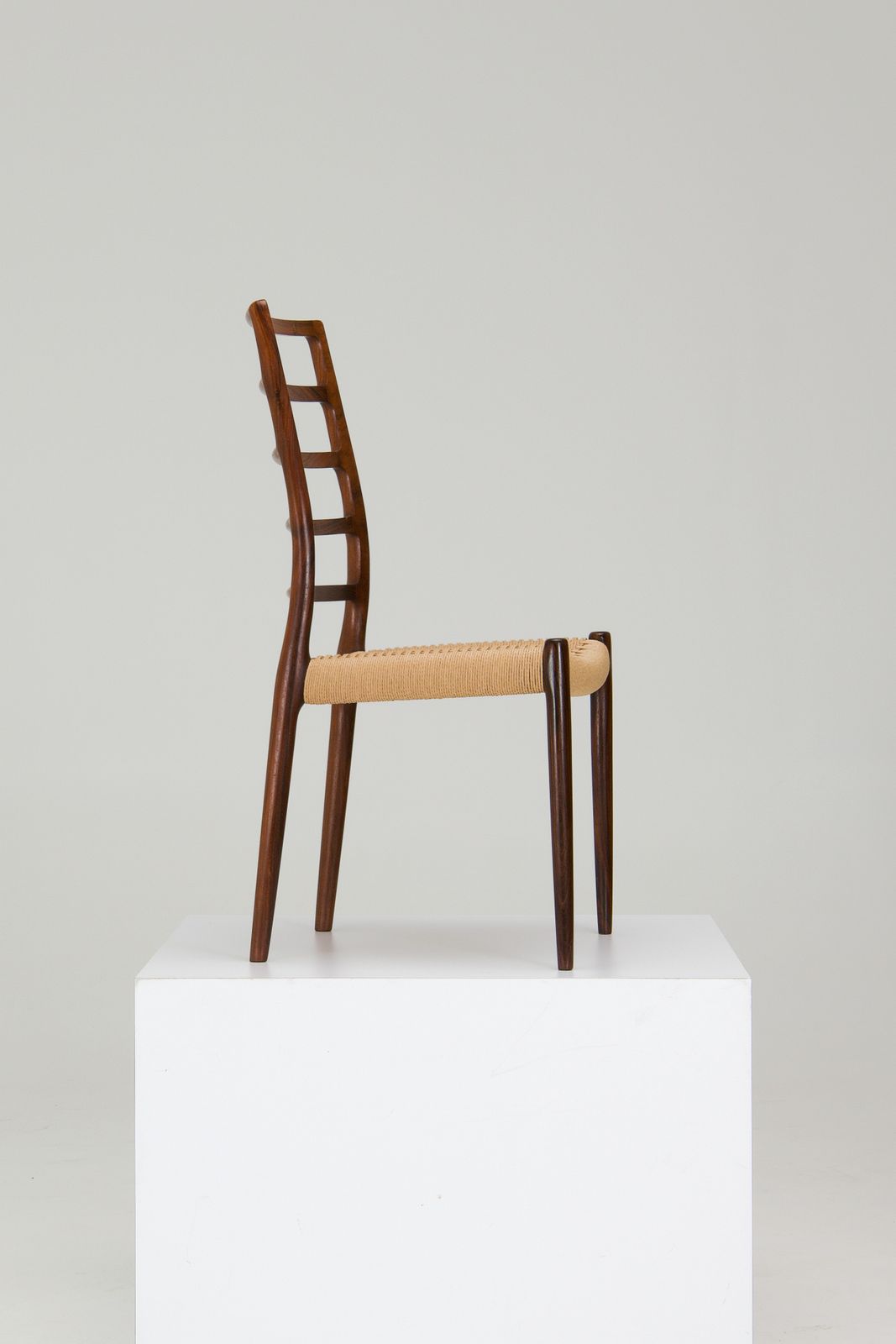 photo buy Set Of 8 'Model No. 82' Dining Chairs   Niels O. Møller
