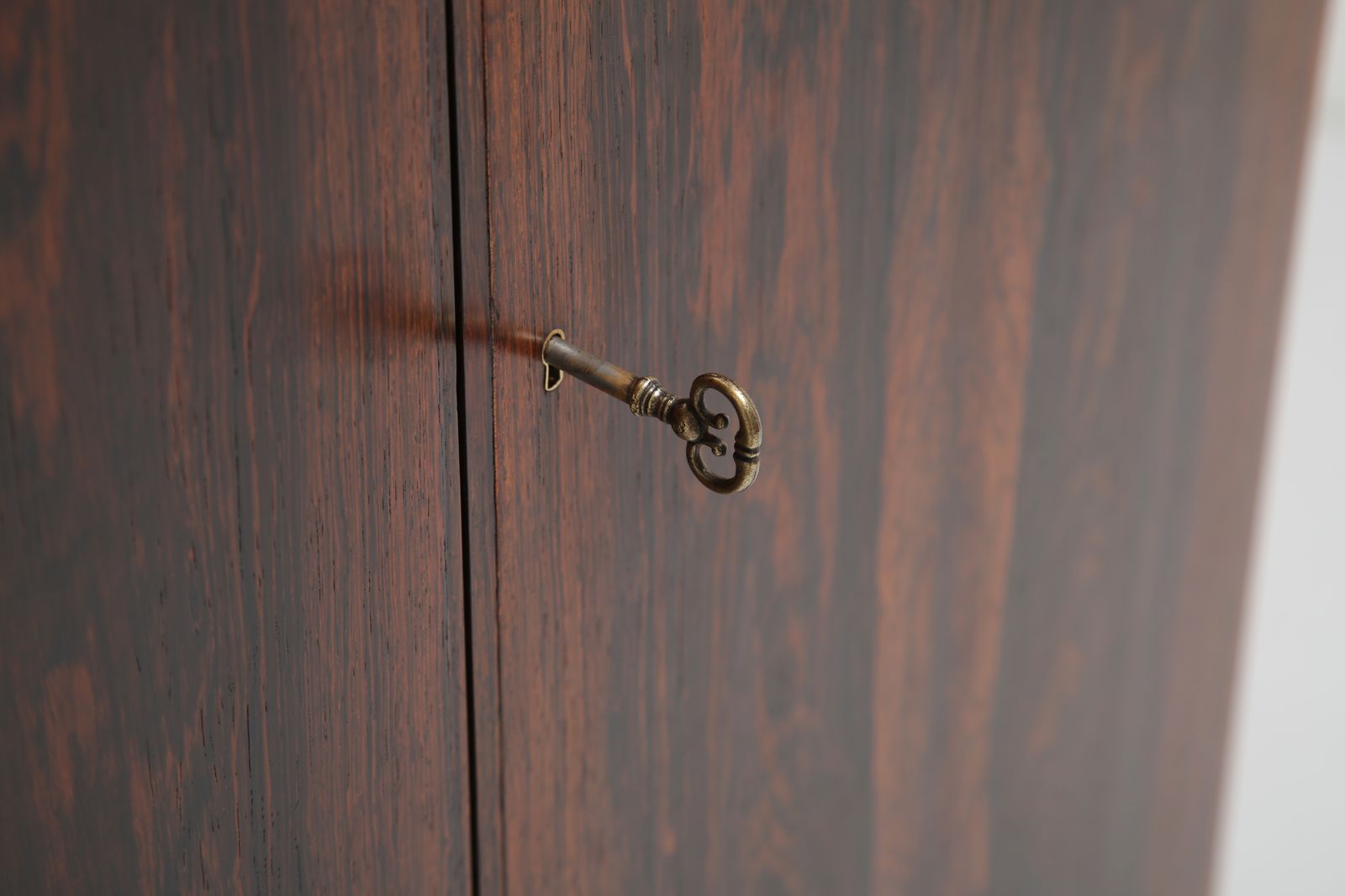 Rosewood Drinks Cabinet: Swedish Mid Century, Bookmatched Rosewood, Sweden, 1960s photo vinterior
