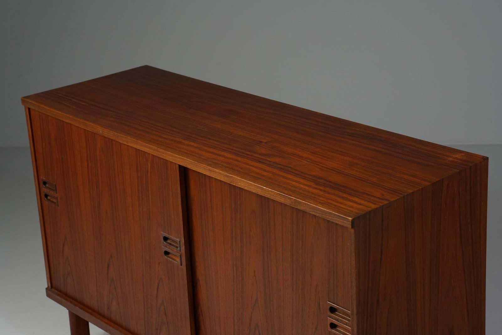 Scandinavian Modern Model 255 Sideboard, Maija Heikinheimo, Artek, 1960s photo furniture