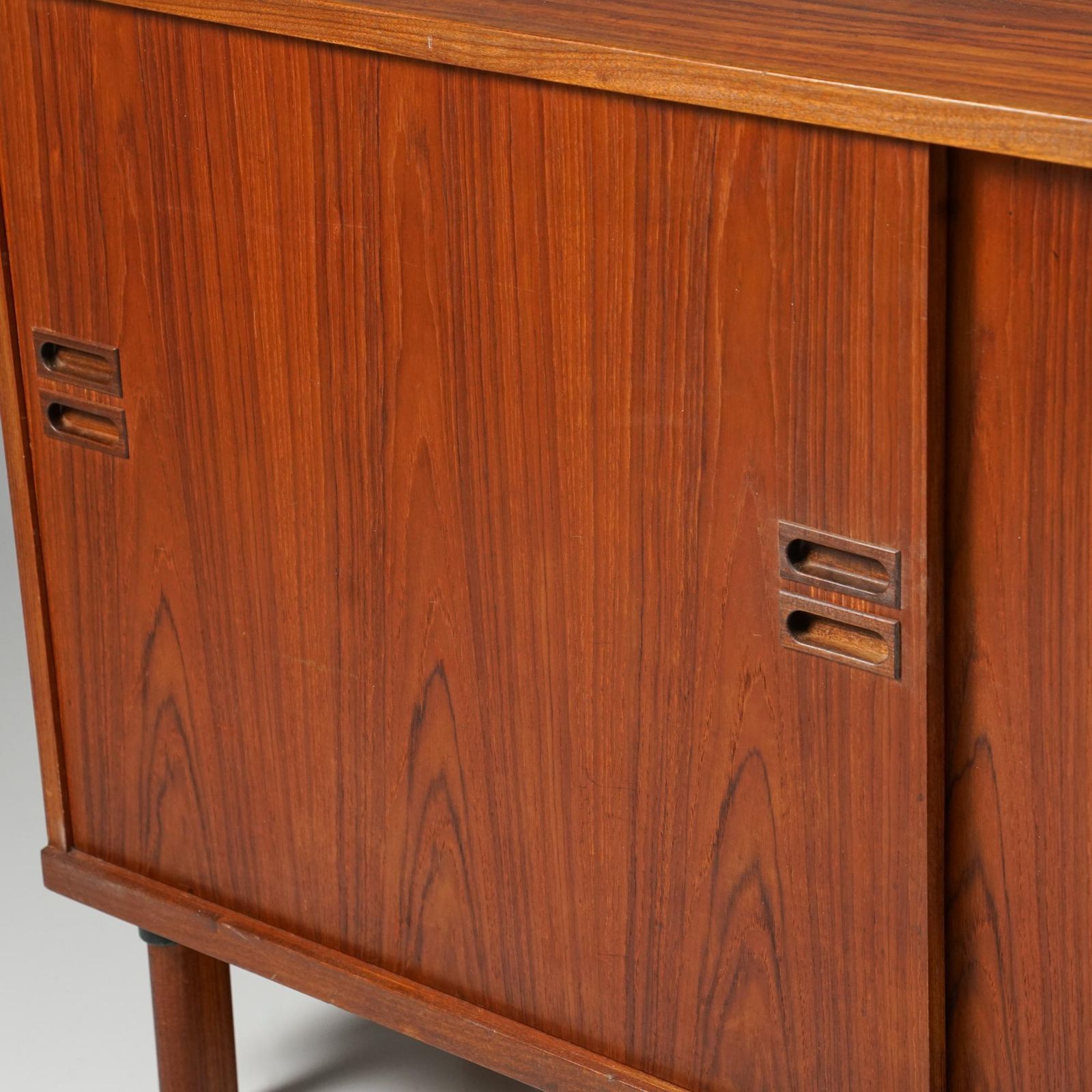 Scandinavian Modern Model 255 Sideboard, Maija Heikinheimo, Artek, 1960s photo Furniture