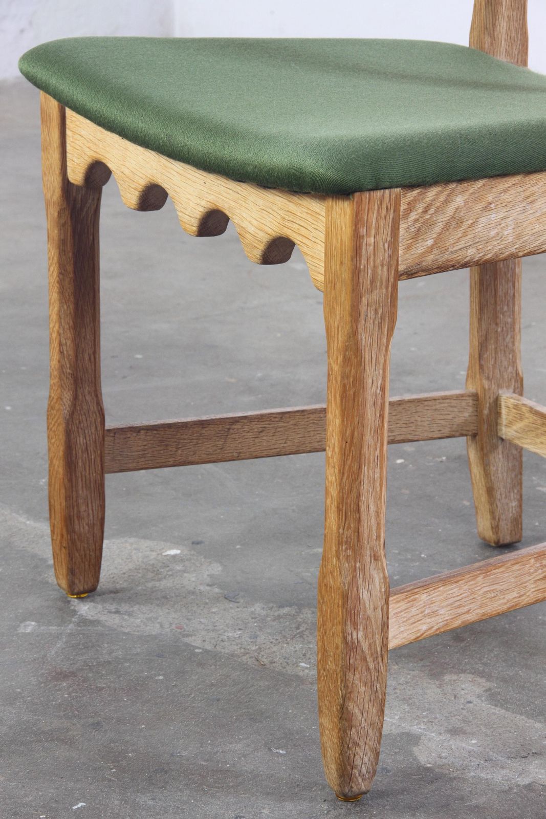 photo buy Vintage 1960s Danish Tall Back Brutalist Chairs By Henning Kjærnulf, Set Of 8
