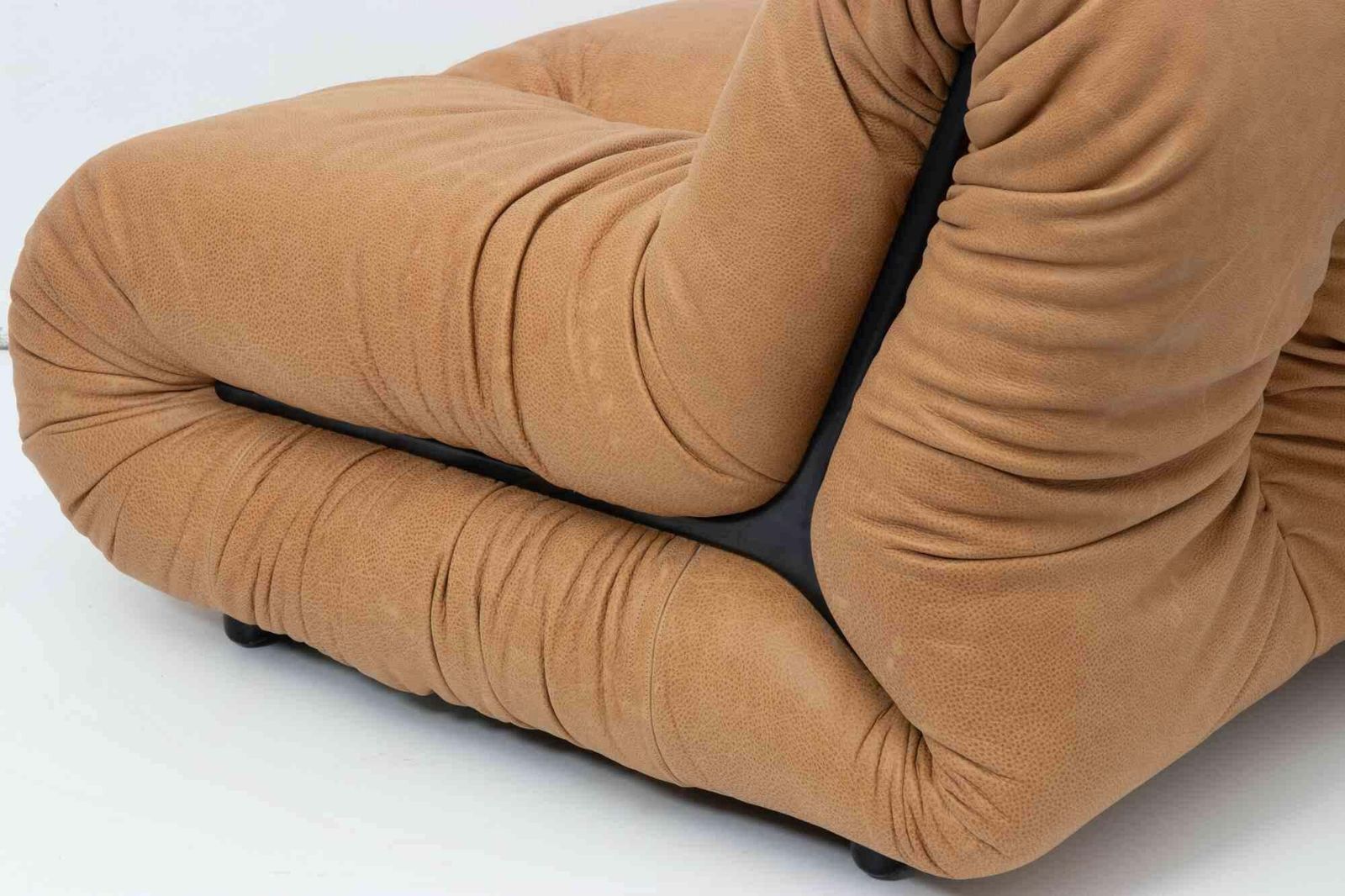 Seat Of 4"Pagrù" Velvet Leather Armchairs By Claudio Vagnoni For P1, 1969 photo 21096.0
