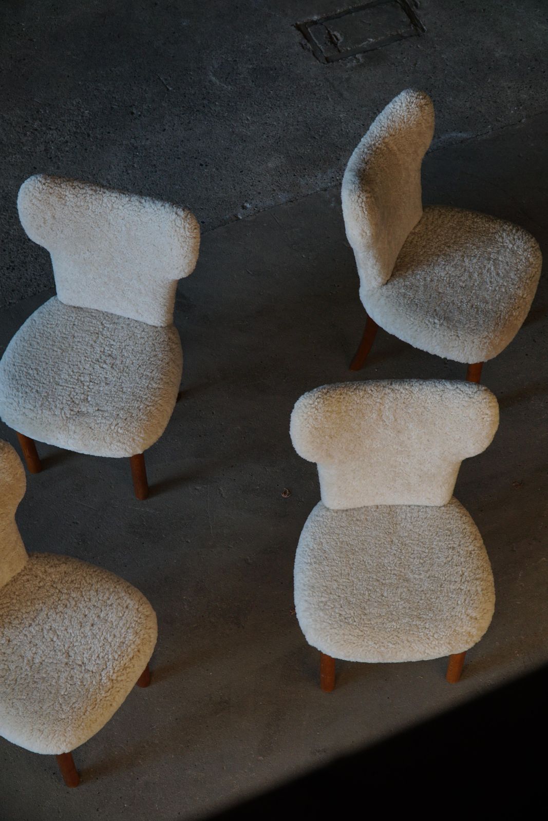 photo vinterior Set Of 4 Danish Modern Dining Chairs In Lambswool & Oak, Viggo Boesen, 1950s