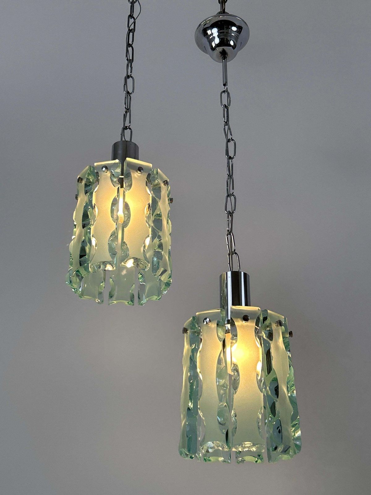 Set Of Two Elegant Mid Century Modern Pendant Lamps By Zero Quattro Italy 1970s photo vintage