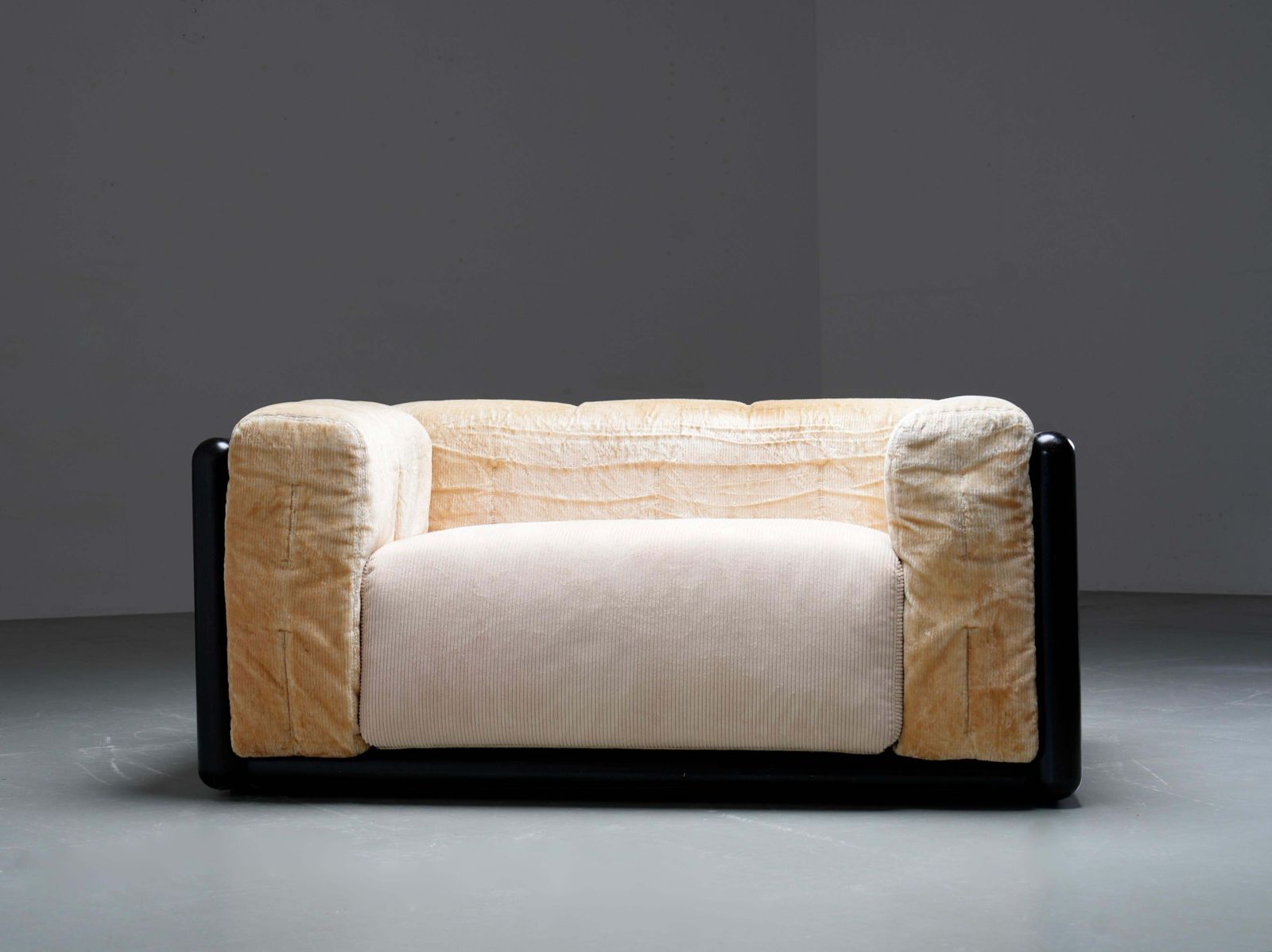 Carlo Scarpa 'Cornaro' Love Seat In Iroko Wood For Simon, Italy, 1970's photo 8351.0