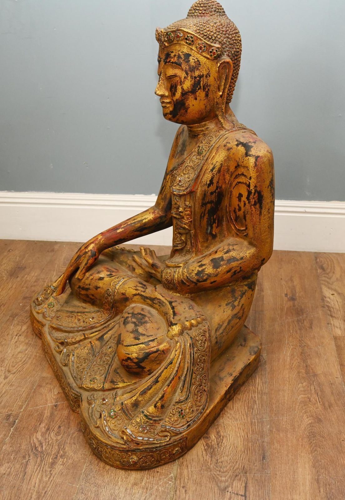 Nepalese Nepalease Statue Buddhism Meditation Pose Carving Nepal photo 950.0