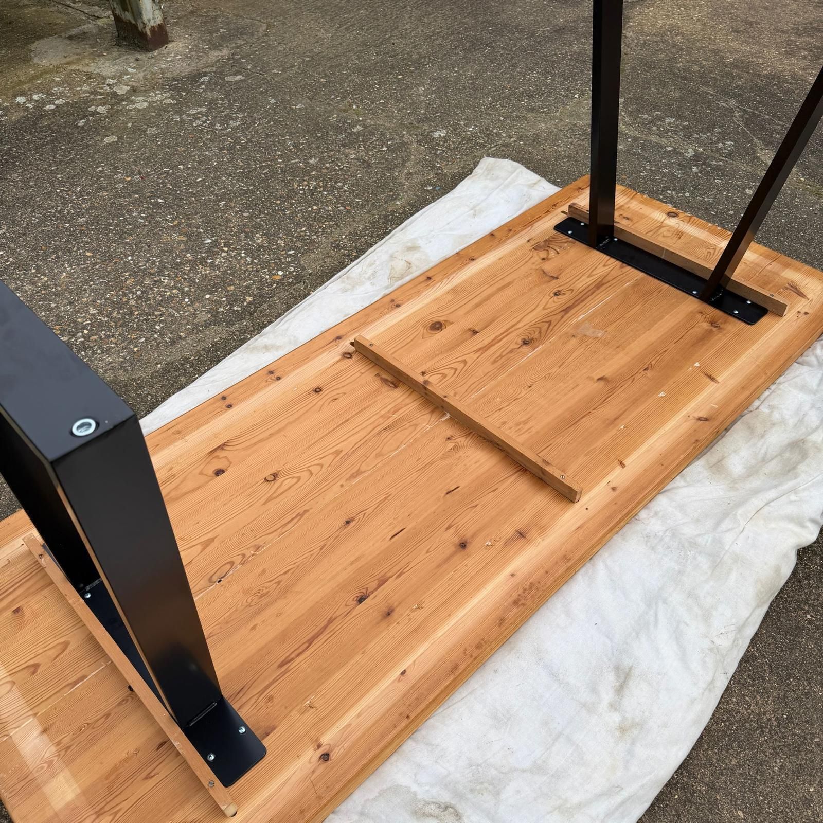 Furniture Reclaimed Pine Farmhouse Table Modern Trapezium Metal Industrial Legs Seats 6/8 photo