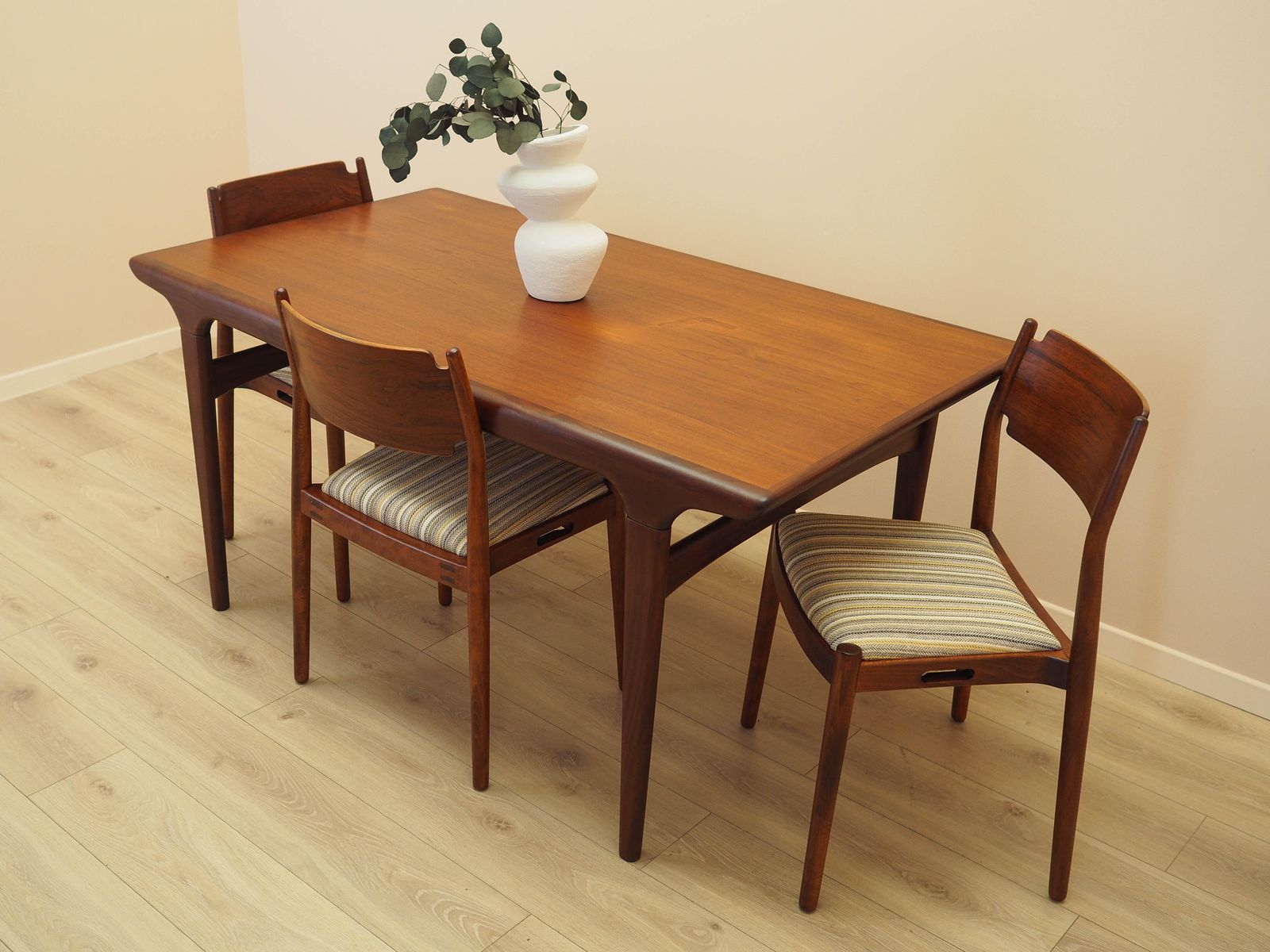 Teakhouten Tafel, Deens Design, Jaren 1970, Ontwerper: Johannes Andersen photo vinterior