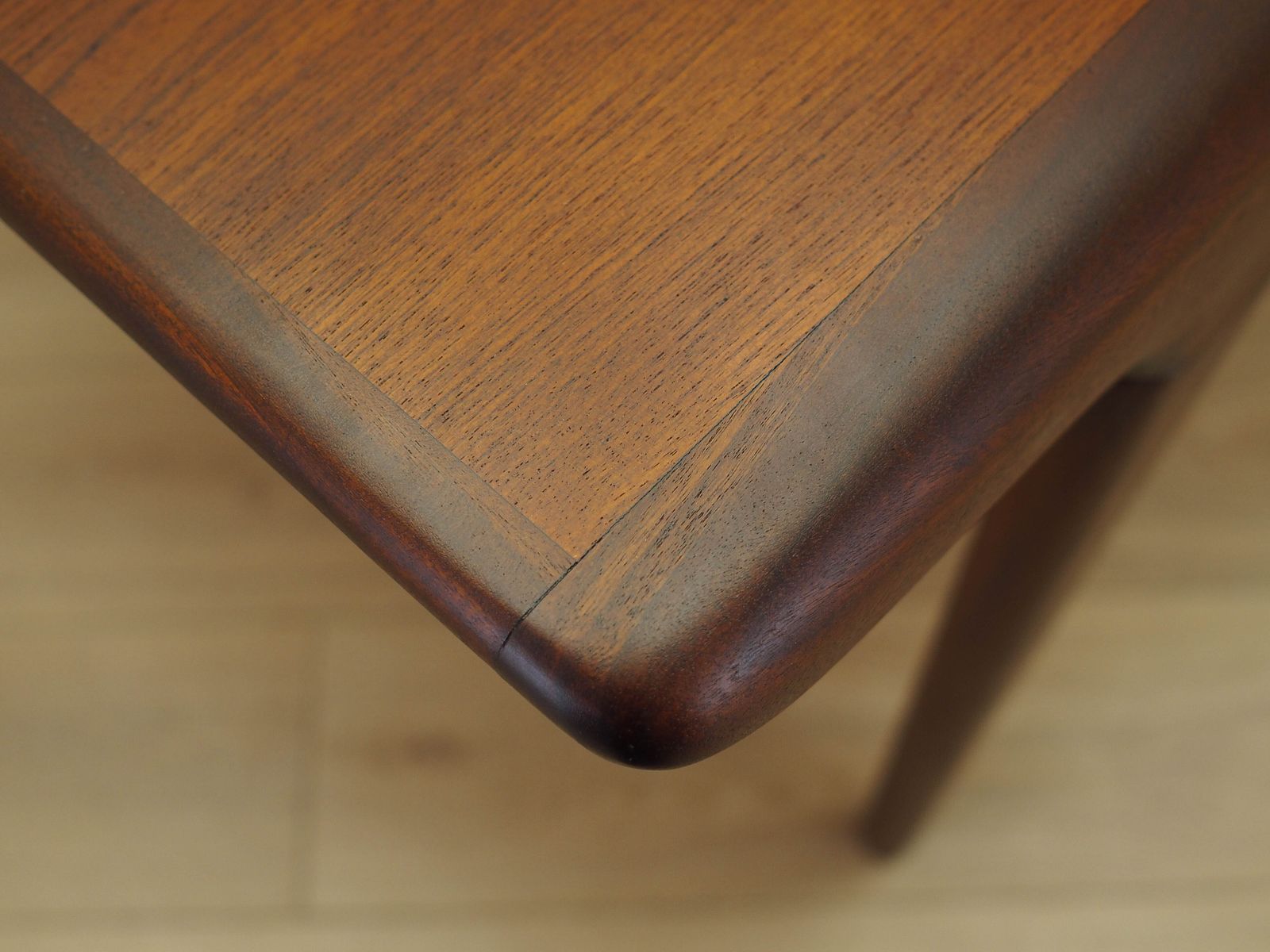 photo for sale Teakhouten Tafel, Deens Design, Jaren 1970, Ontwerper: Johannes Andersen