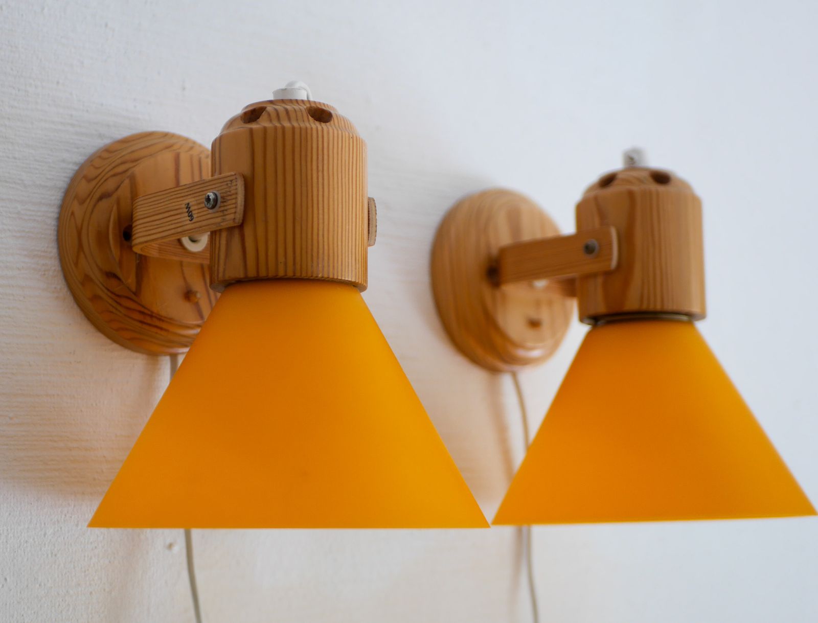 Scandinavisch Modern Grenen Wandlampen Van Solbacken, Zweden, 1975, Set Van 2