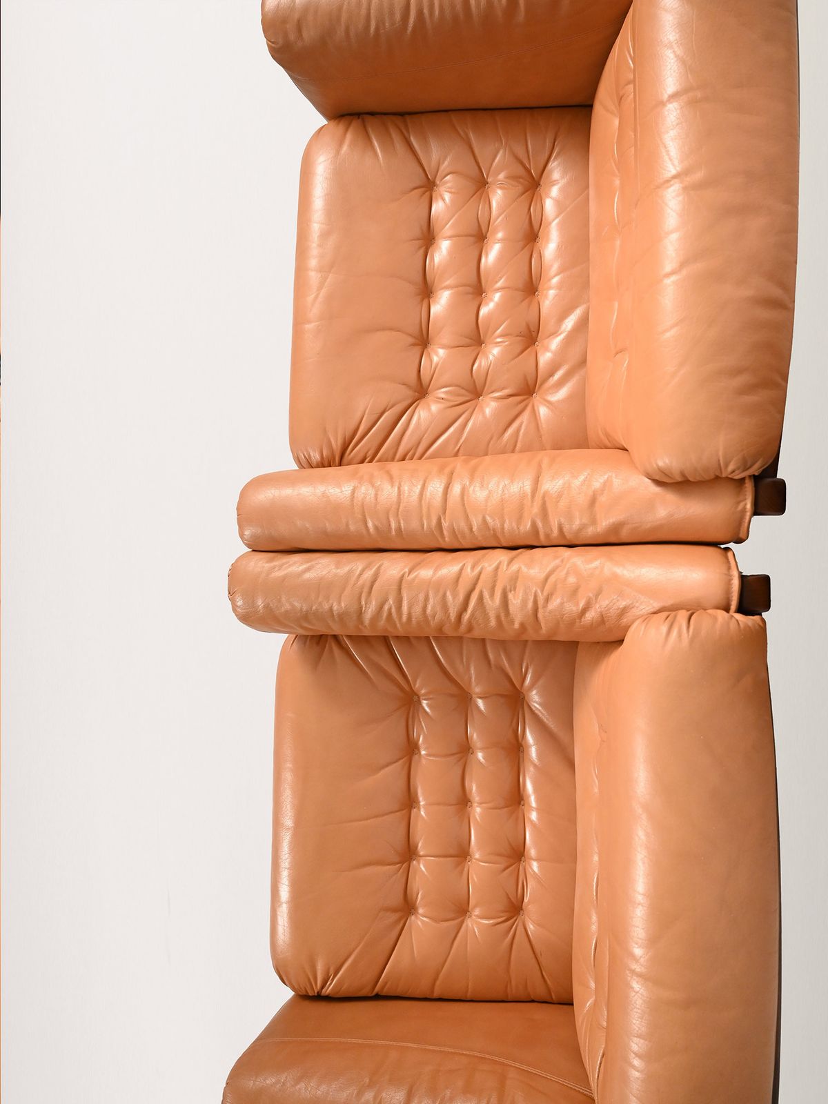 photo furniture Paar Scandinavische Leren Fauteuils, Ca. Jaren 1950