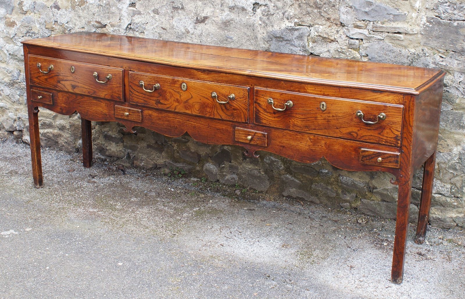 An Exceptional Elm 18th Century Dresser. photo 5400.0