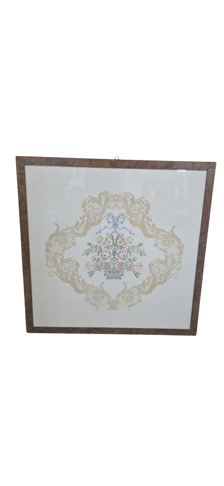 Coppia Di Quadri Artigianali A Ricamo Stile Classico E Shabby Chic photo vintage