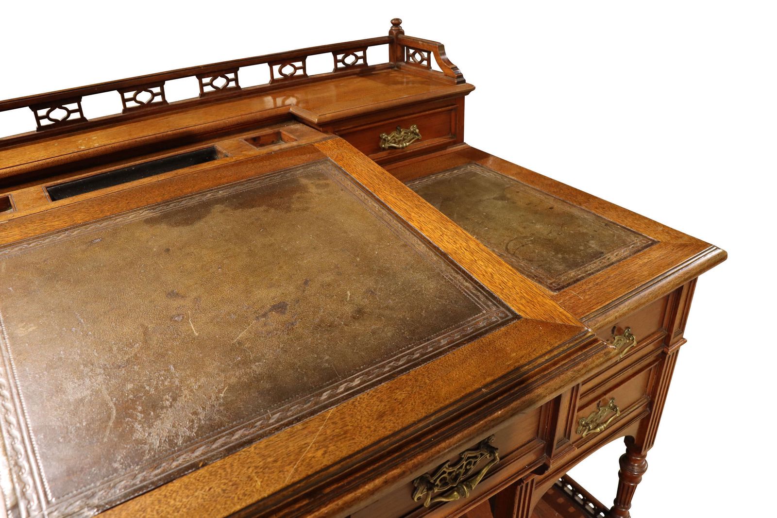 Edwardian Walnut Dickens Style Writing Desk With Leather Inset Top & Gallery Back, C.1900 photo vinterior