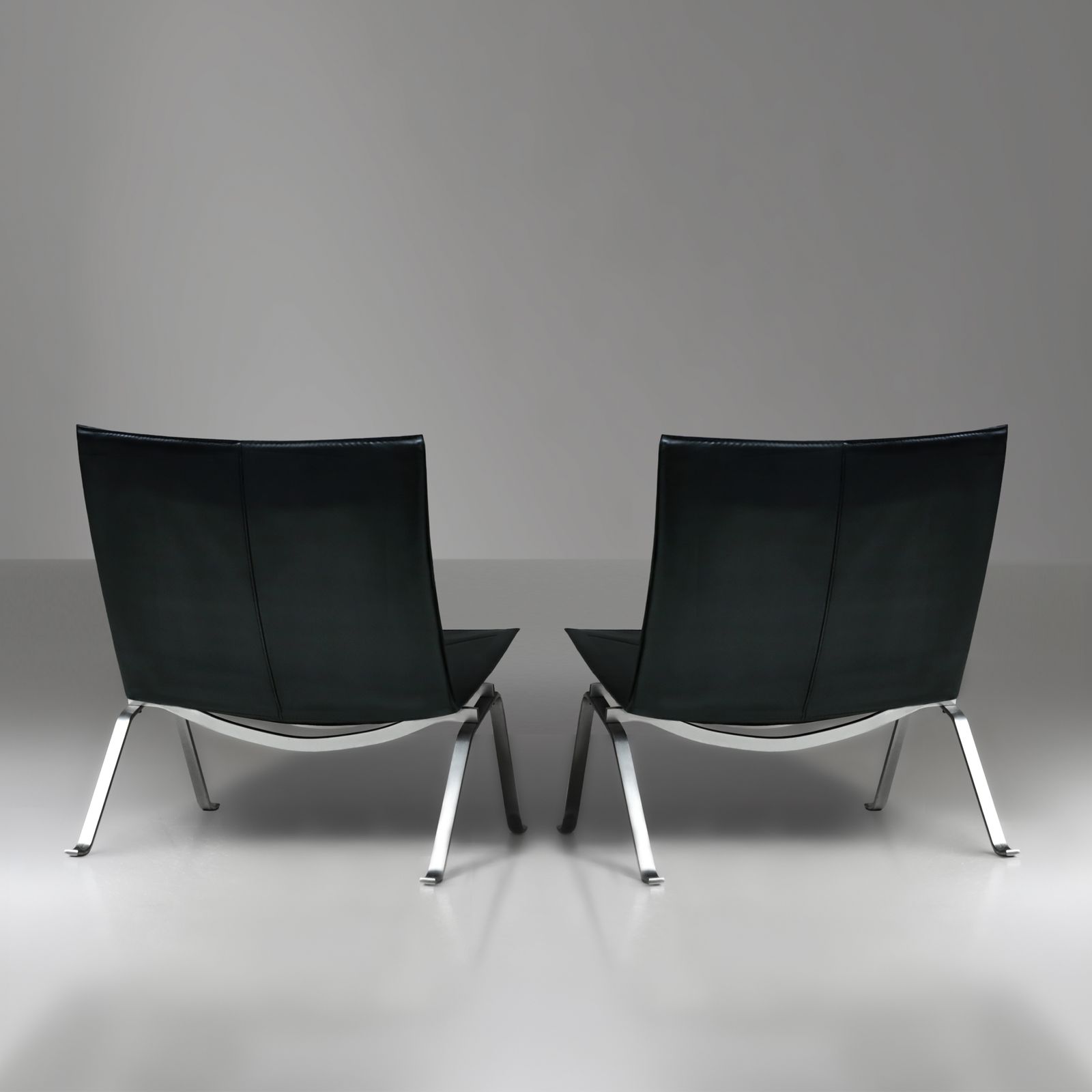 Pair Of Black Leather And Polished Steel Danish Mid Century Poul Kjaerholm Pk22 Lounge Chairs For E. Kold Christensen 1960s. photo Furniture