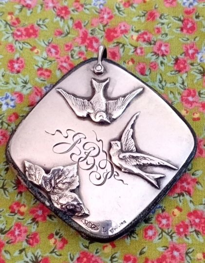 George Shiebler Chatelaine Silver Pin Cushion   Exquisite Rare Antique With Love Birds