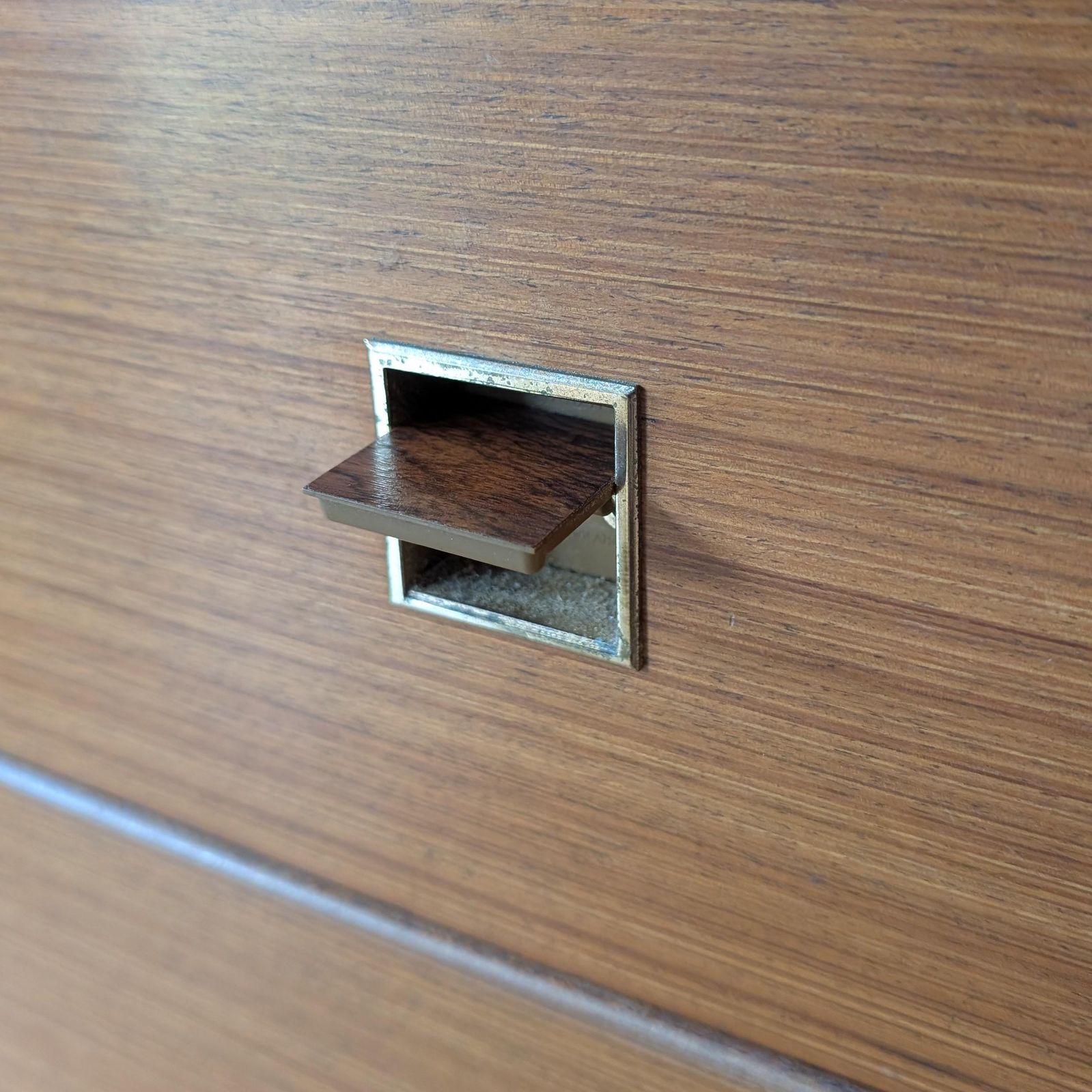 Long And Low Mid Century Chest Of Drawers photo vinterior