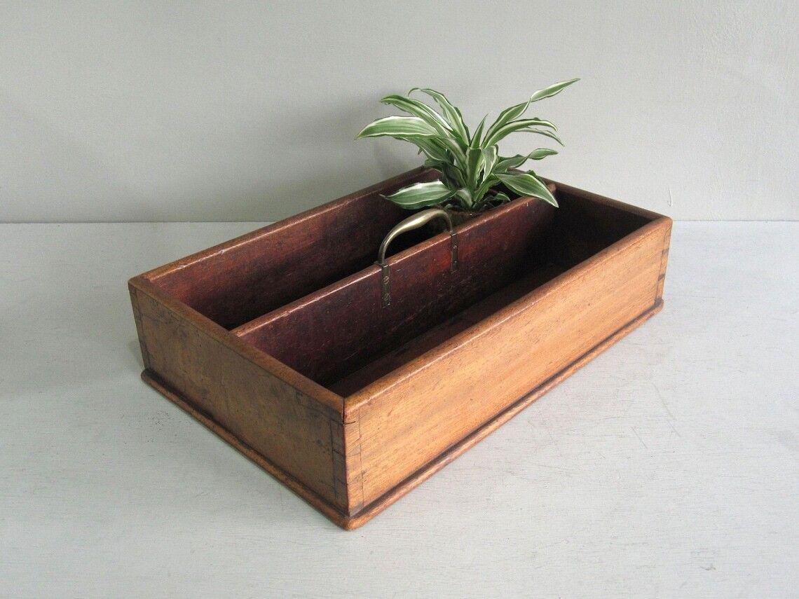 Mahogany Wood Butler's Box With Central Brass Handle