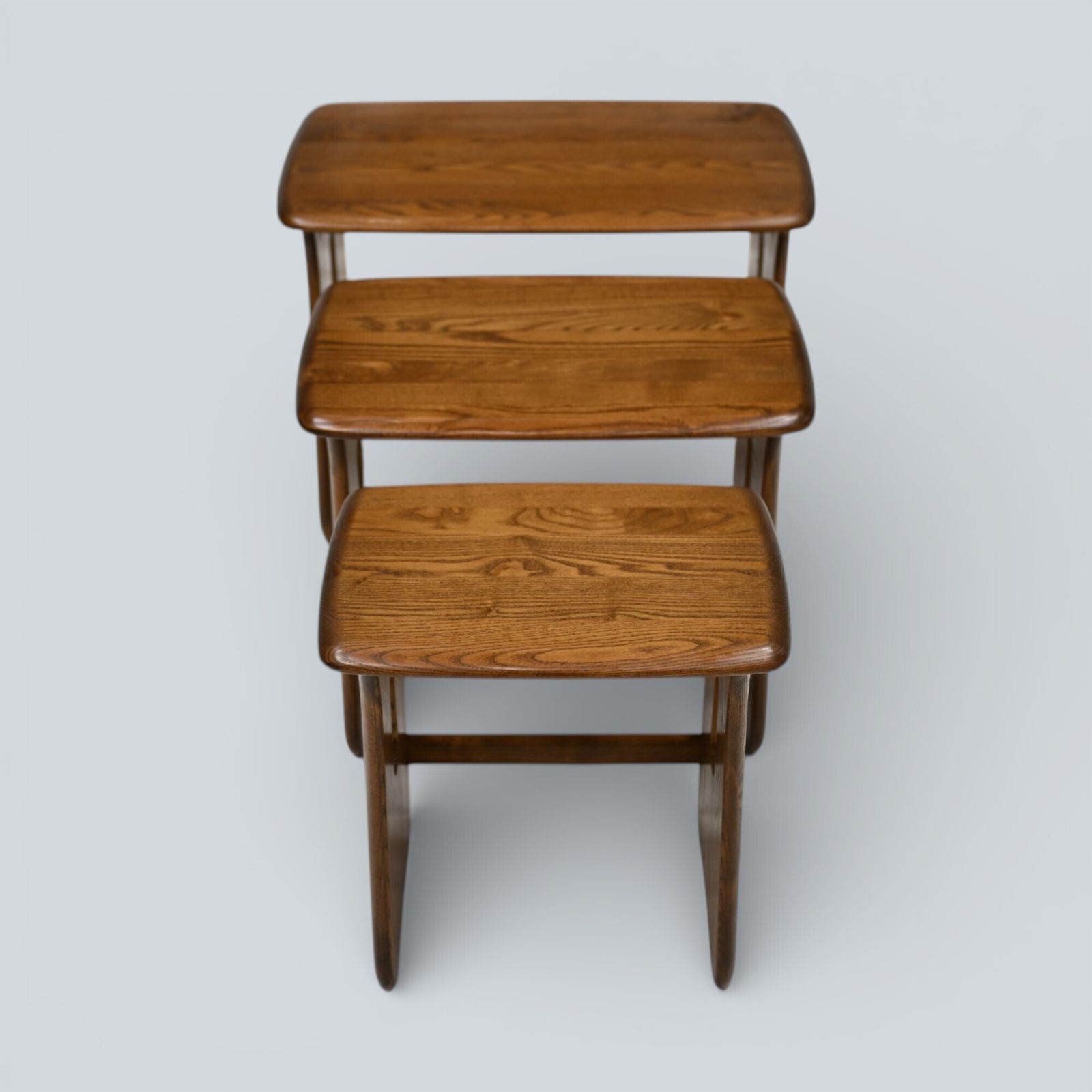 photo vinterior Ercol Windsor Nest Of 3 Tables Golden Dawn Free Uk Delivery*
