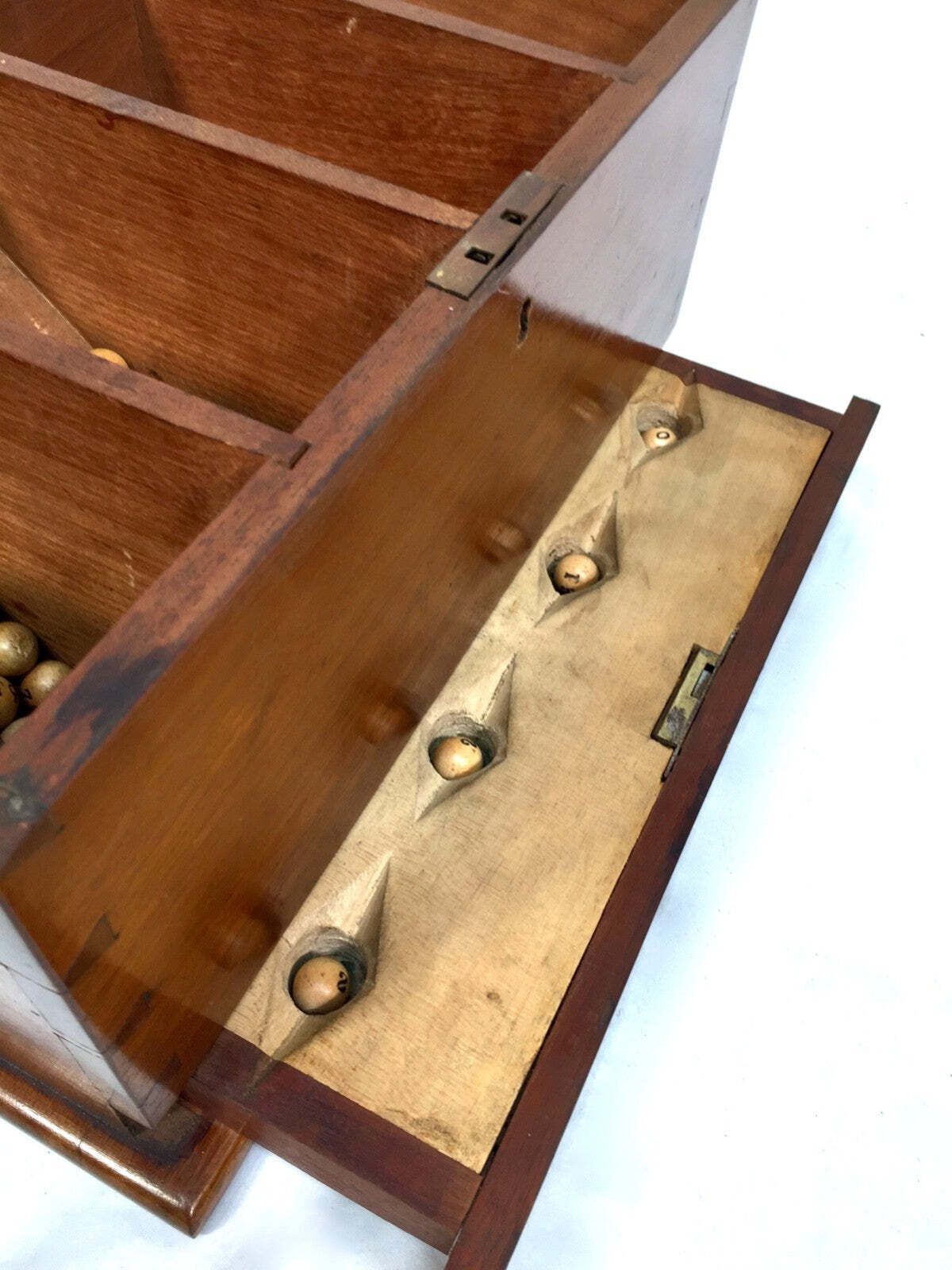 photo vinterior Antique Wooden Masonic Voting Ballard Storage Box With Key / Bingo Ball Game
