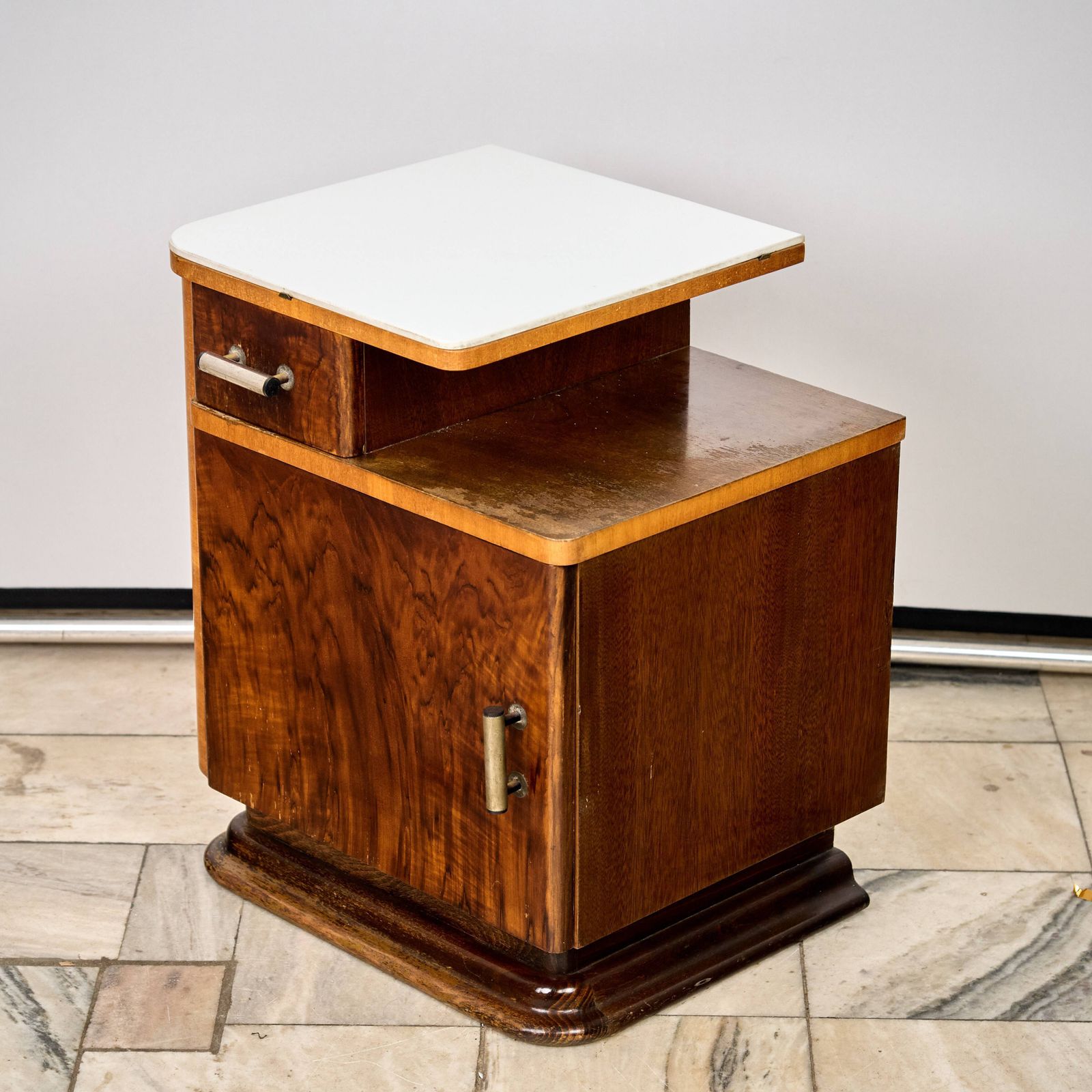 Set Of Two Art Déco Nightstands, By Jindřich Halabala, 1940s Czechoslovakia photo 519.0