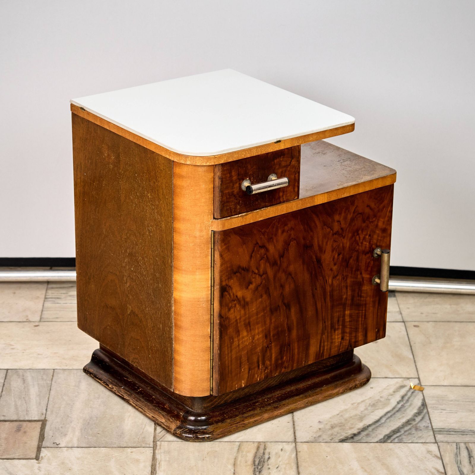 photo furniture Set Of Two Art Déco Nightstands, By Jindřich Halabala, 1940s Czechoslovakia