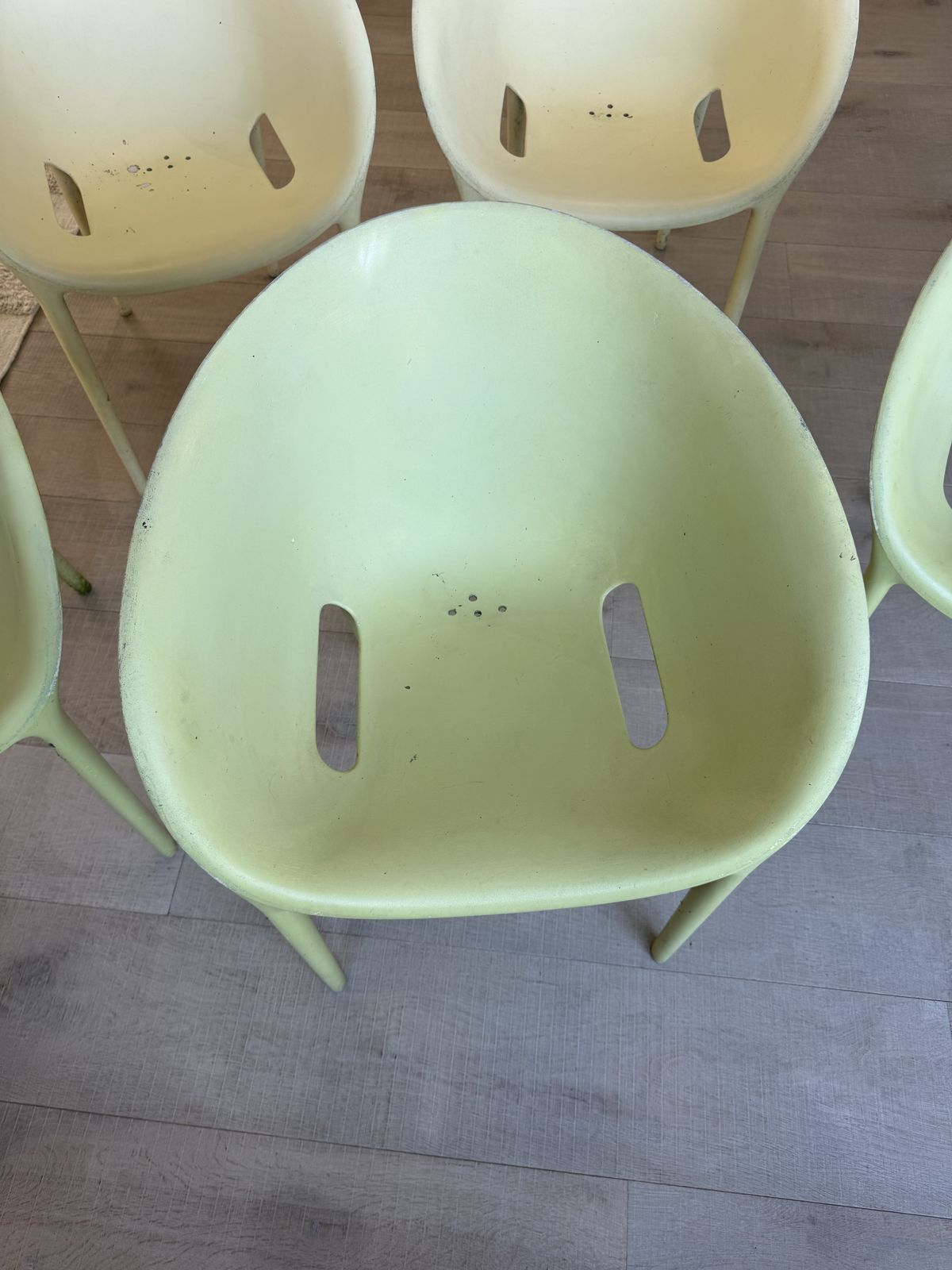 Set Of 5 Philippe Starck “Soft Egg” Chairs — 2 Yellow, 3 Green photo 75.0