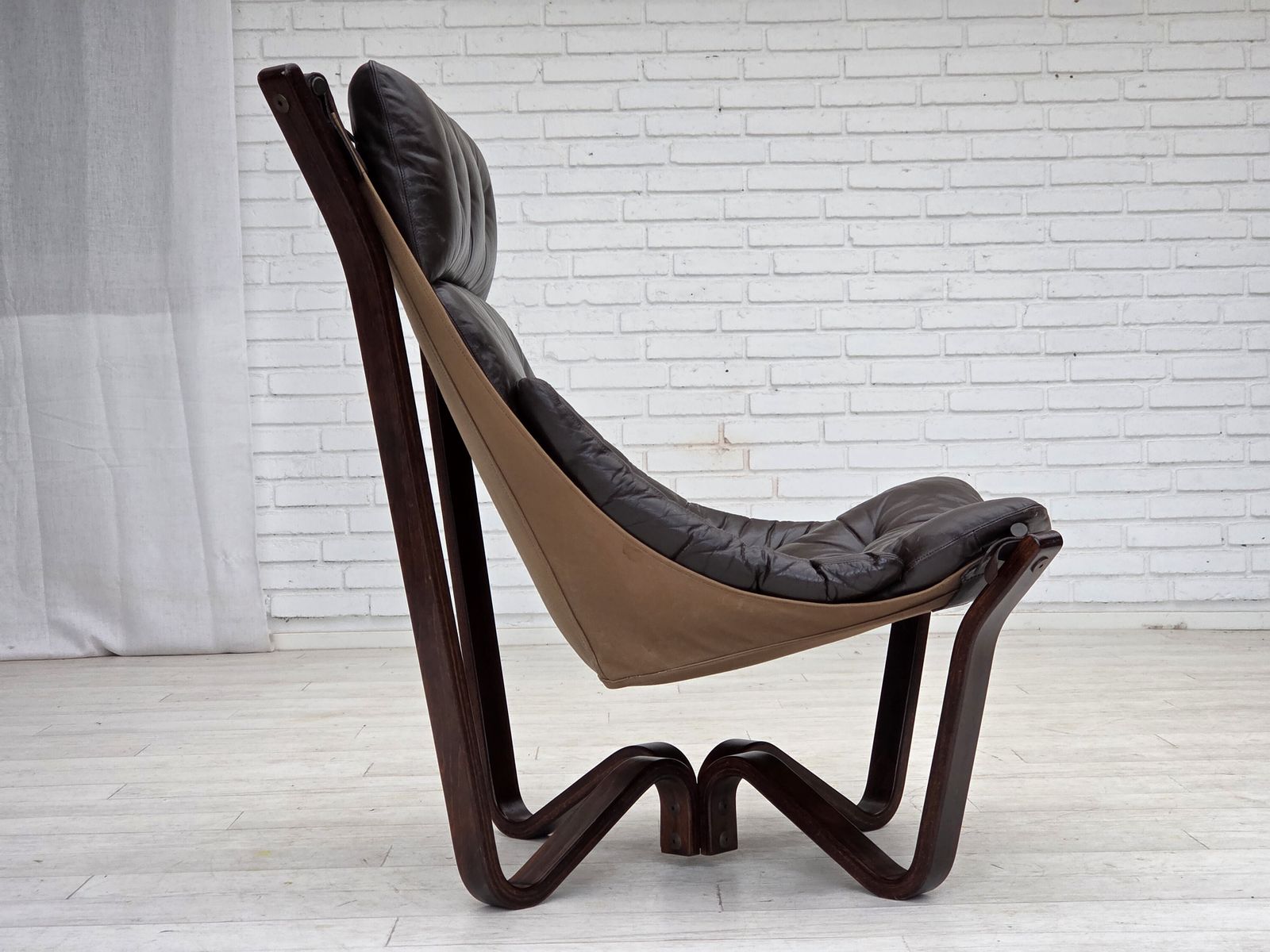 photo vintage Jaren 1970, Noors Design Van Jim Myrstad, Loungestoel, Model "Viking".