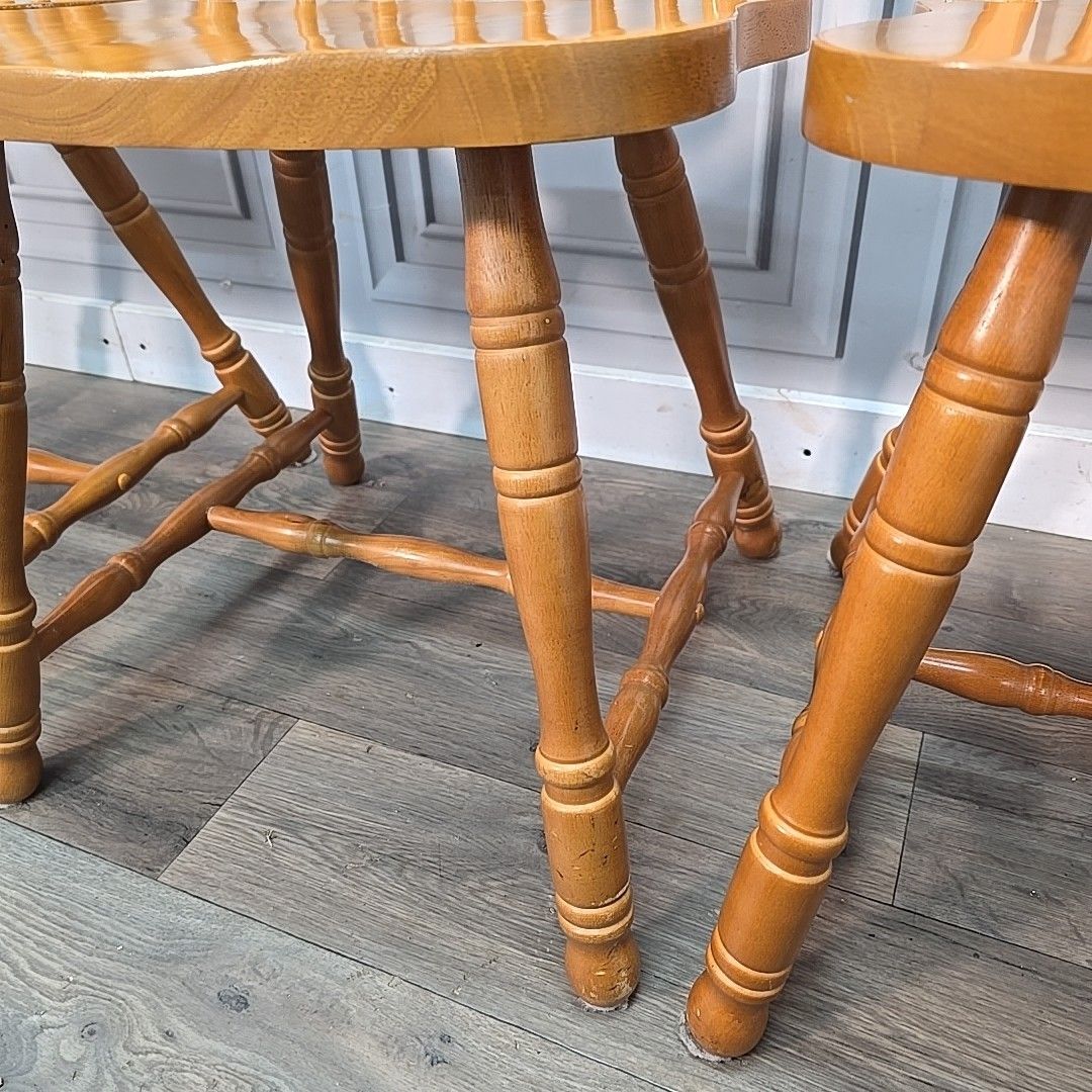 photo vinterior Vintage Windsor Dining Chairs Set Of 4 Solid Wooden Hoop Back Seats Retro