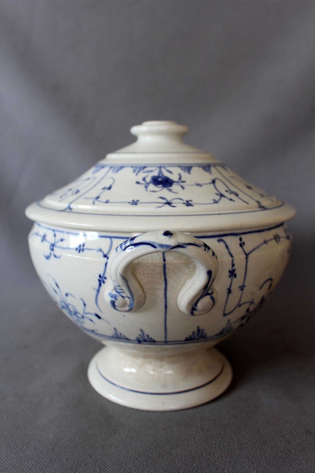 Home Decor Large Antique Blue And White Ceramic Ironstone Tureen Soup Bowl With Lid, Strawflower Design, Copenhagen Style, Tea Stained Crackled photo