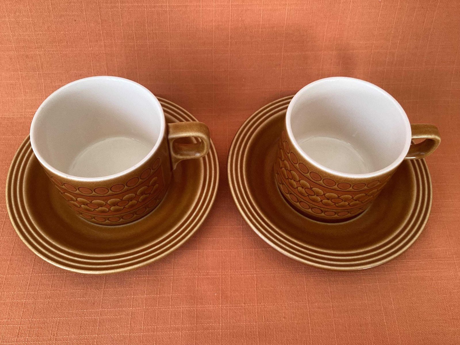 1970s Hornsea Saffron Tea Cups And Saucers (Set Of 4), John Clappison Design, 1970s Cups, Hornsea Saffron Cups And Saucers, Retro Cups photo furniture
