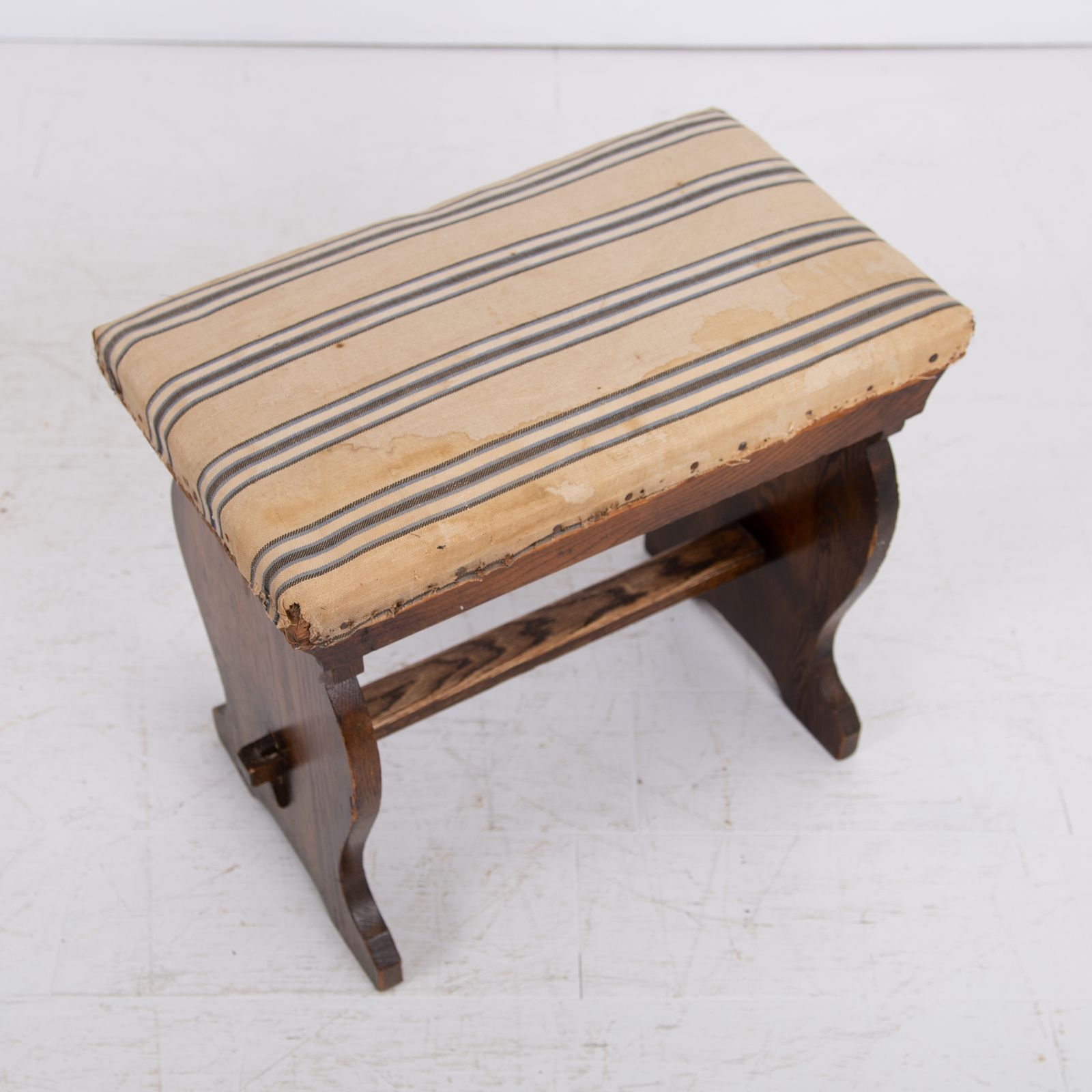 Furniture Pair Oak Arts And Crafts Low Stools We Have 2 Pairs photo