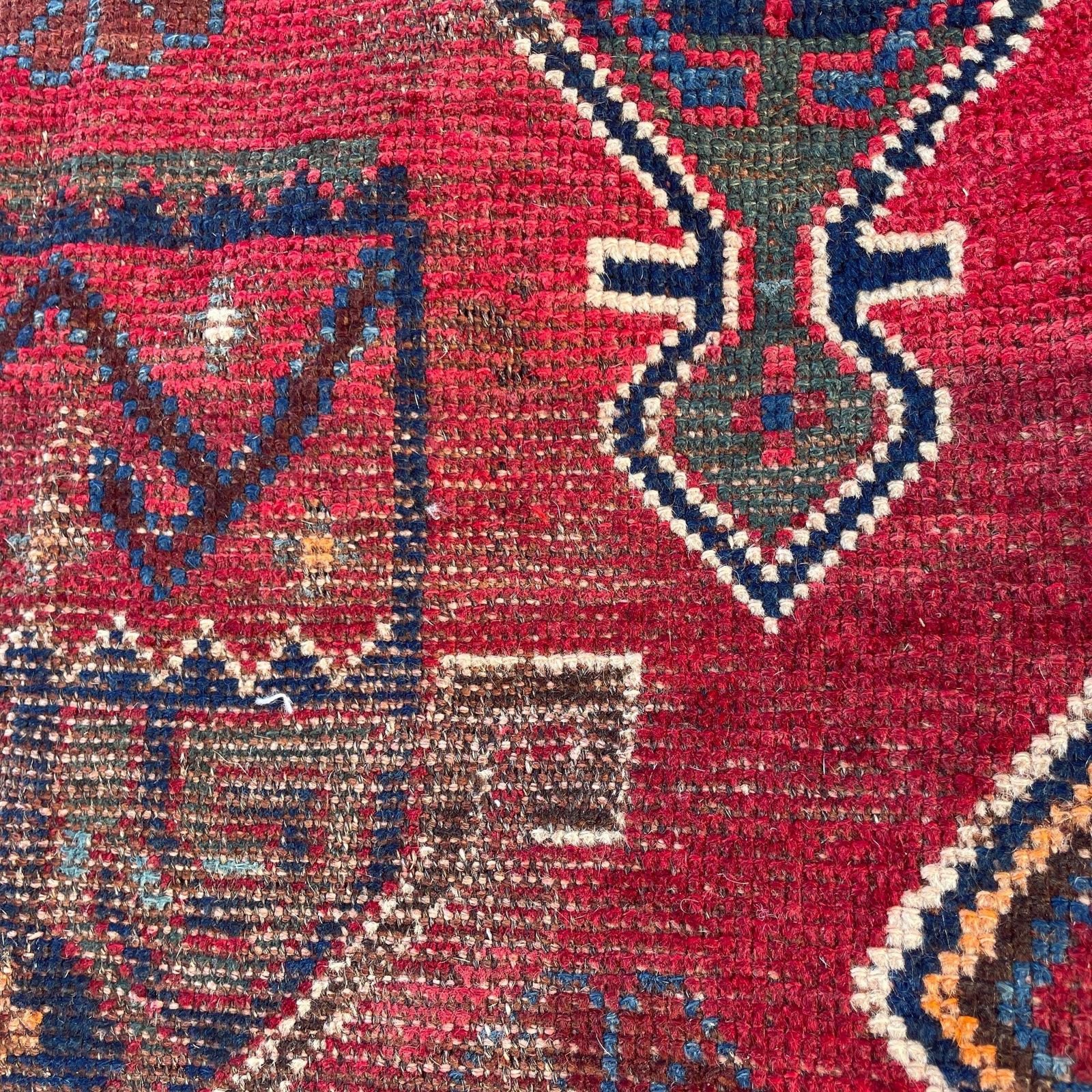 Antique Heriz Rug Tribal Runner Hand Knotted Red Early 20th Century Hallway Middle Eastern Floor Rug Low Pile photo vinterior